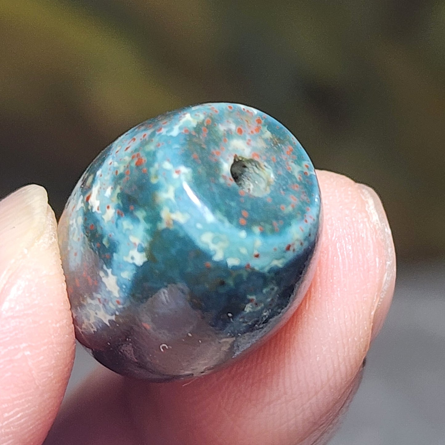 18.3mm Aged Tibetan Zhang Zhung Garuda Da Luo Dzi pendant blue hue red spots with natural pattern (with certificate) 藏传老矿通体蓝沁细朱砂帶天然图形大鹏金翅鸟达洛天珠(带证书)