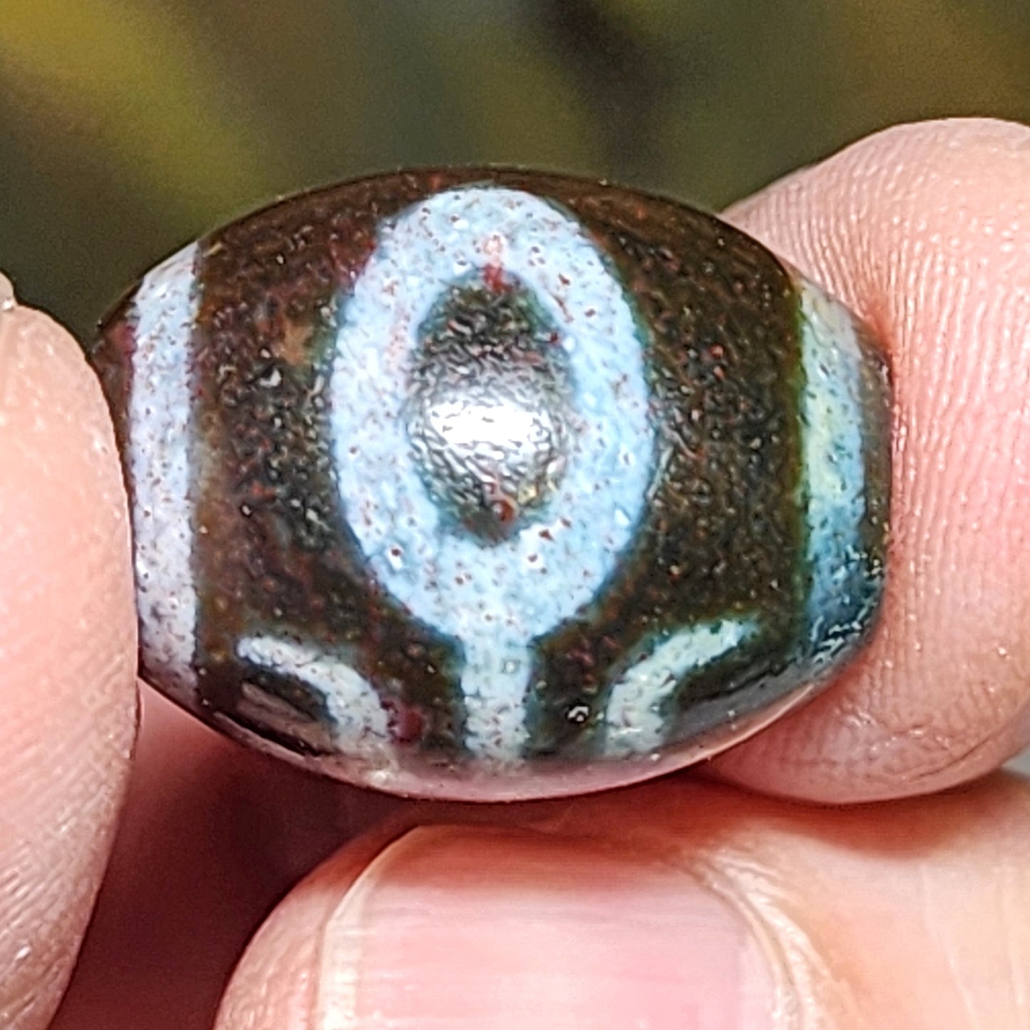 19.1mm Aged Tibetan Zhang Zhung Benefactor Savior Da Luo Dzi pendant lots of red spots with natural pattern (with certificate) 藏传老矿滿朱砂点贵人达洛天珠(带证书)