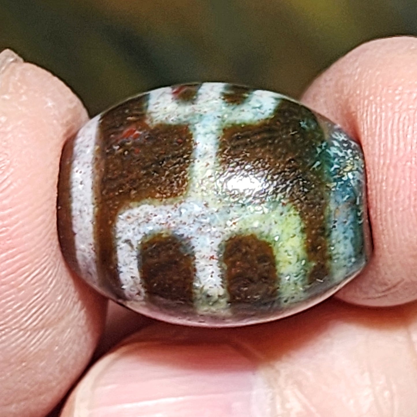 19.1mm Aged Tibetan Zhang Zhung Benefactor Savior Da Luo Dzi pendant lots of red spots with natural pattern (with certificate) 藏传老矿滿朱砂点贵人达洛天珠(带证书)