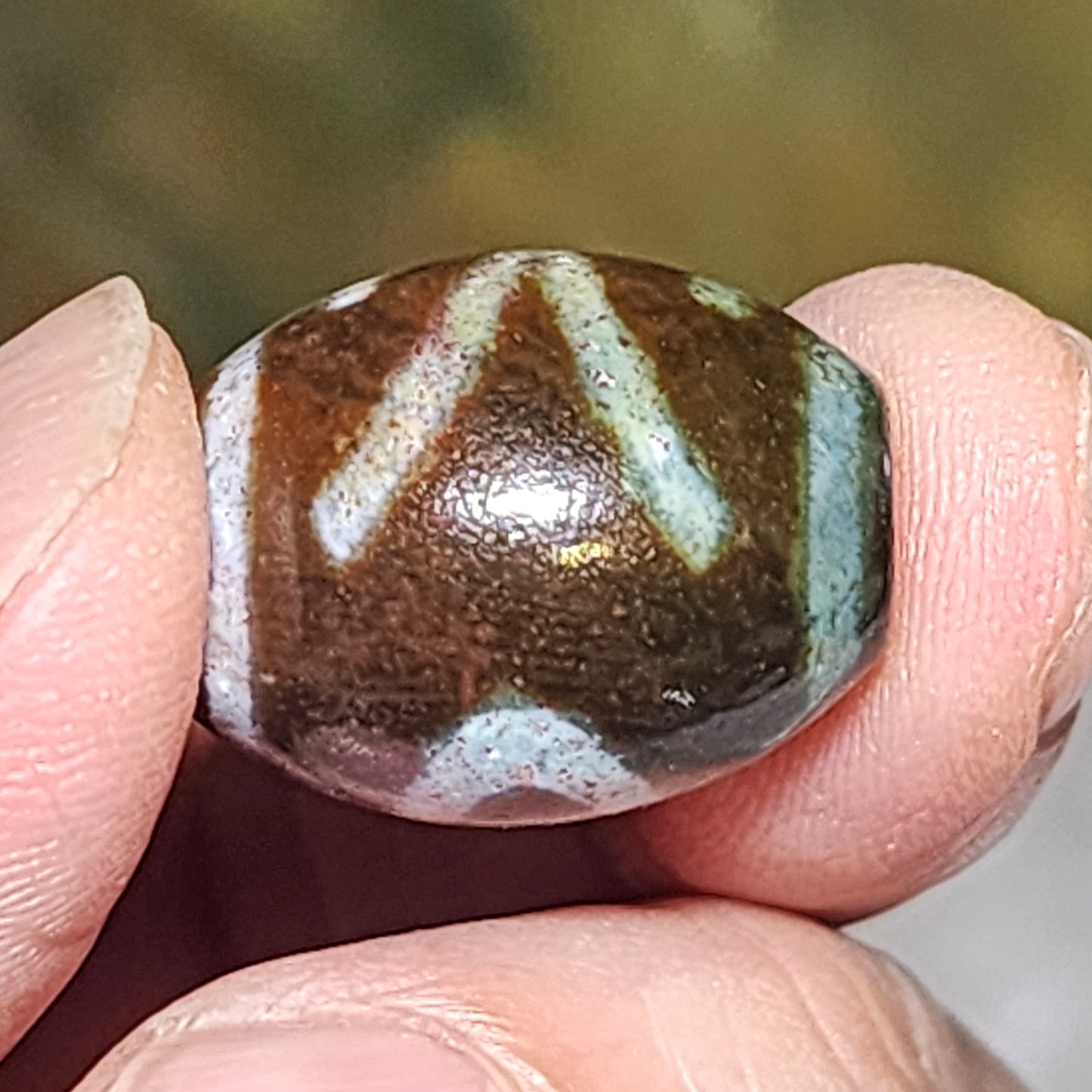 19.1mm Aged Tibetan Zhang Zhung Benefactor Savior Da Luo Dzi pendant lots of red spots with natural pattern (with certificate) 藏传老矿滿朱砂点贵人达洛天珠(带证书)