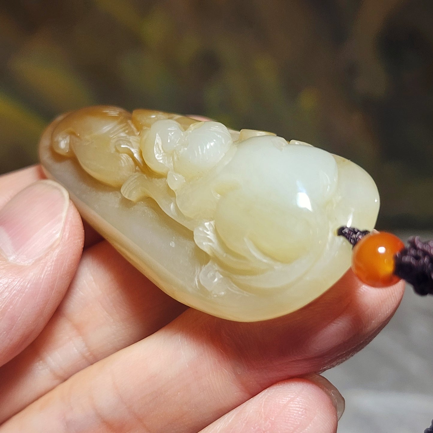 Gegegems Collection premium good greasiness natural Nephrite white & caramel brown Ruyi Monkey Longevity Peach Jade pendant (with certificate) 和田玉且末糖暖白油润如意猴子寿桃吊坠(带证书)