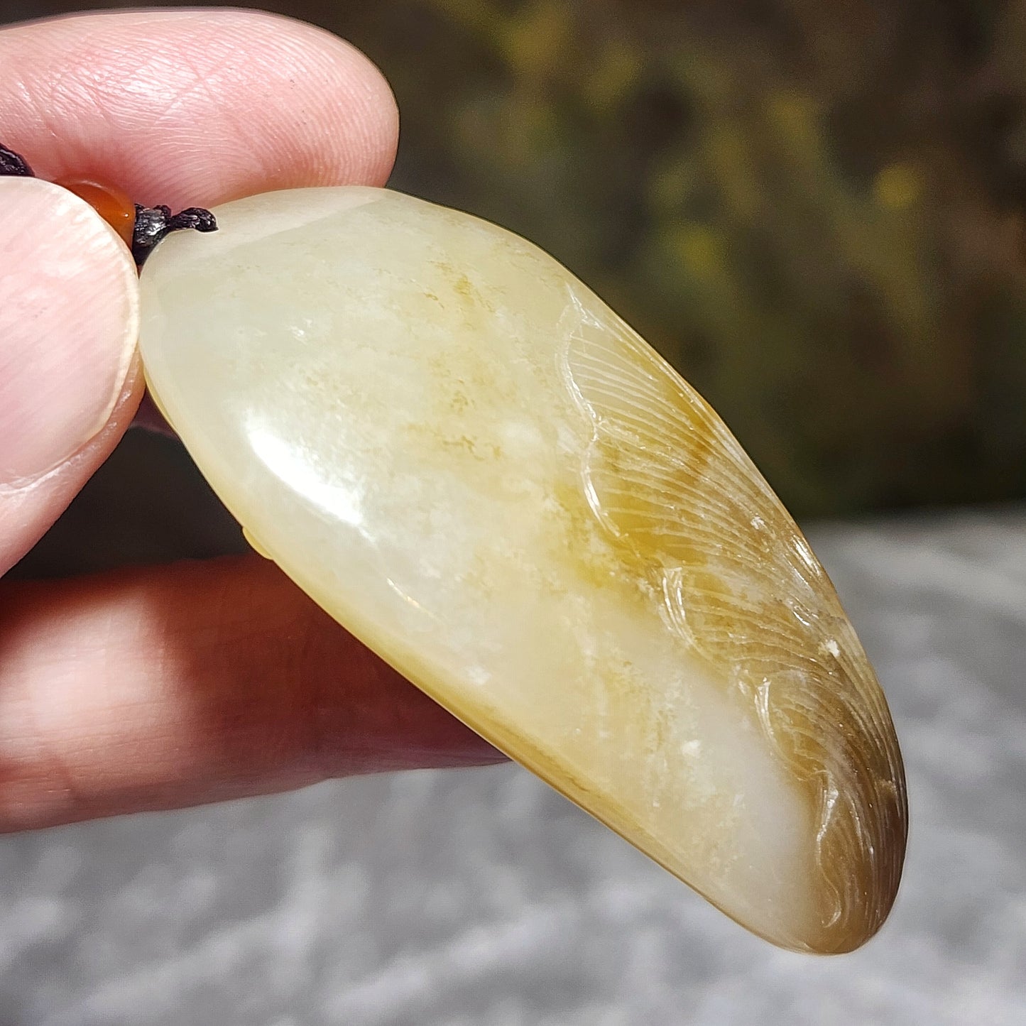 Gegegems Collection premium good greasiness natural Nephrite white & caramel brown Ruyi Monkey Longevity Peach Jade pendant (with certificate) 和田玉且末糖暖白油润如意猴子寿桃吊坠(带证书)