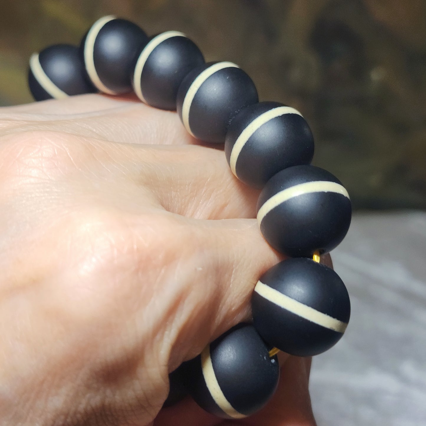 15.5mm Premium Tibetan Black Agate Medicine Dzi and aged Butterscotch Amber thick donut bracelet 精品大尺寸藏传一线药师珠配老蜜腊墩子厚平安扣手链