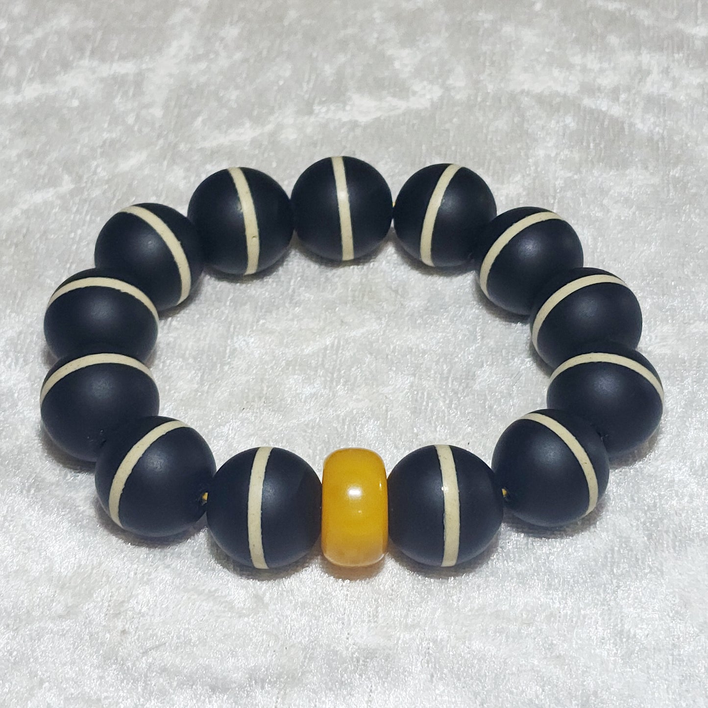 15.5mm Premium Tibetan Black Agate Medicine Dzi and aged Butterscotch Amber thick donut bracelet 精品大尺寸藏传一线药师珠配老蜜腊墩子厚平安扣手链
