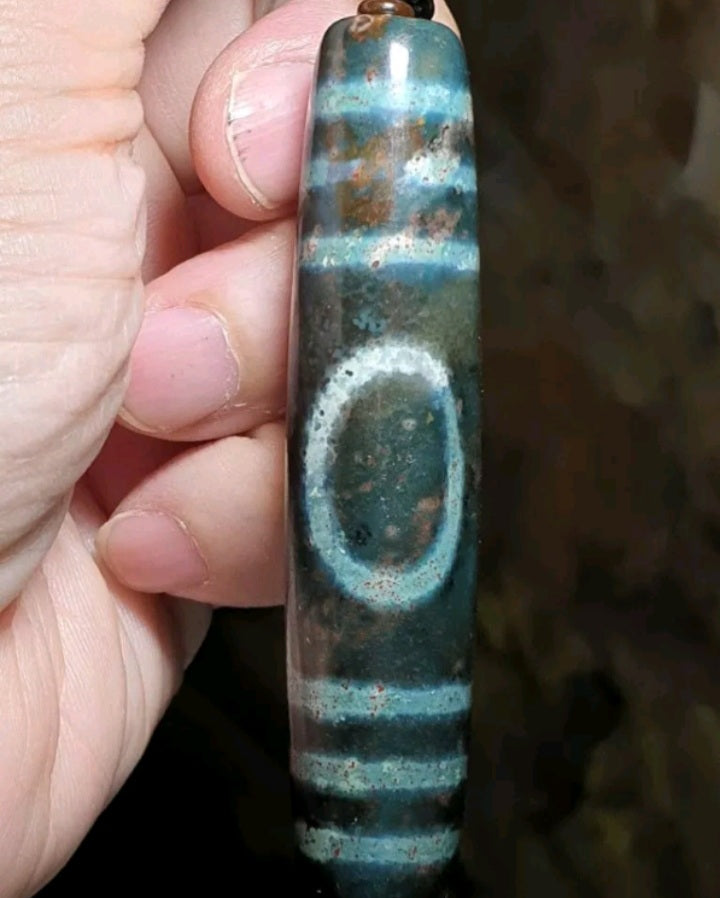 Tibetan Xang Xung (Zhang Zhung) 1 Eye 2 Mountains Fengshui Dzi with red spots (with certificate)西藏老矿象雄满朱砂一眼双靠山风水天珠(带证书)