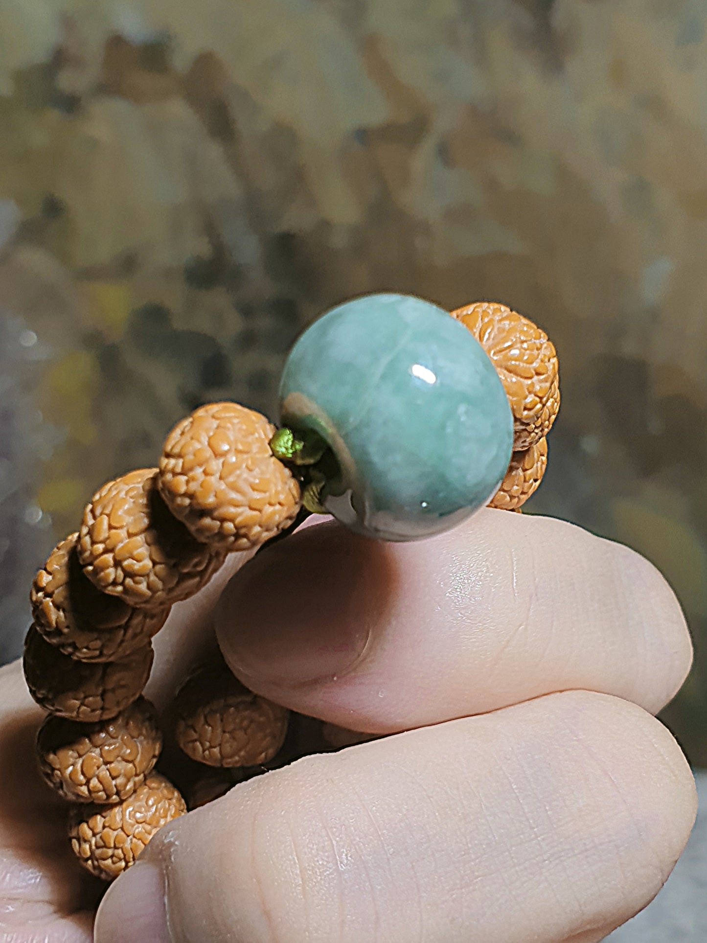 10.2mm High density high natural oil contents "Dragon Scales" 5 Mukhi (faces) small species Rudraksha 108 mala beads with a 17.8mm Type A Jadeite Lulutong 10.2毫米高油高密原桩龙鳞五瓣小金刚菩提108念珠配17.8毫米翡翠路路通