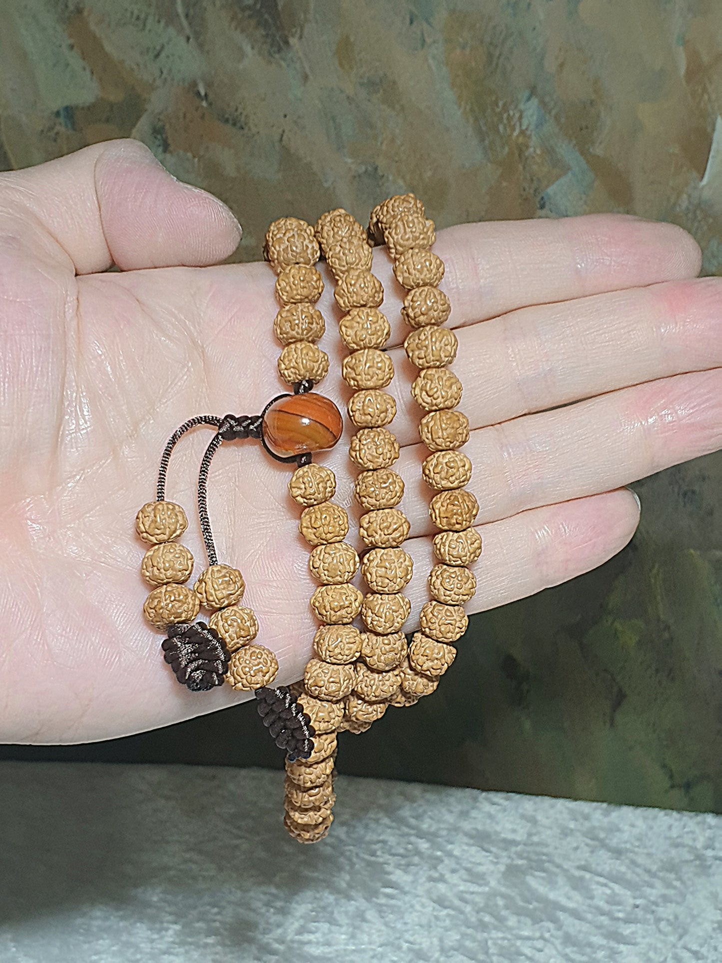 8.8mm 6 Mukhi (Faces) high density high oil content"Panlong (Coiling Dragons") Rudraksha 108 mala beads/necklace with a 14mm The Warring States Sardonyx Lu Lu Tong 8.8毫米高油铁籽六瓣盘龙小金刚菩提108念珠/项链配14毫米战国红路路通