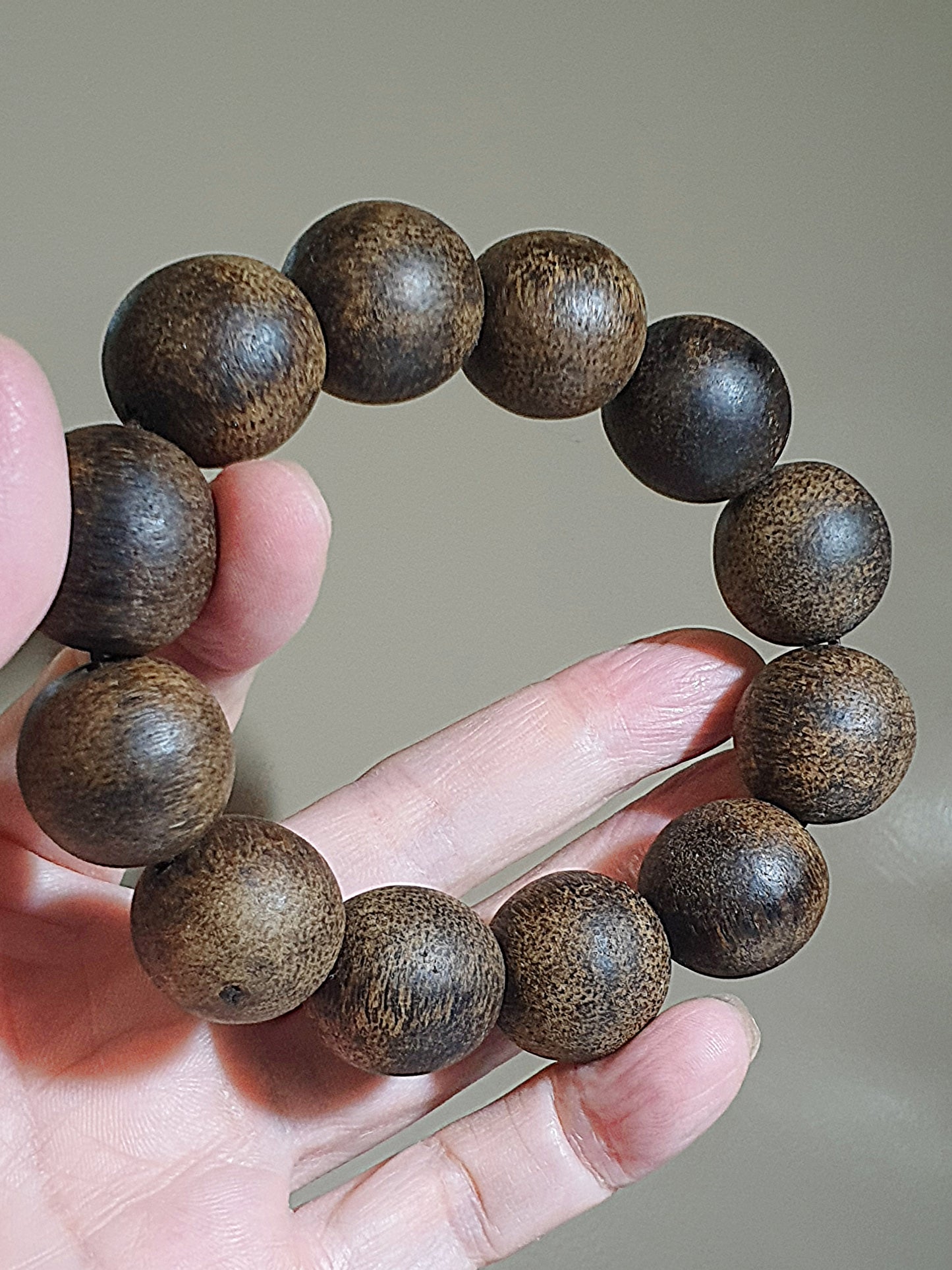 20.3mm Vietnam Nha Trang Agarwood (ants damaged formation) bracelet/handheld (with certificate) 20.3毫米越南芽庄蚂蚁沉沉香手链/手持(带证书)