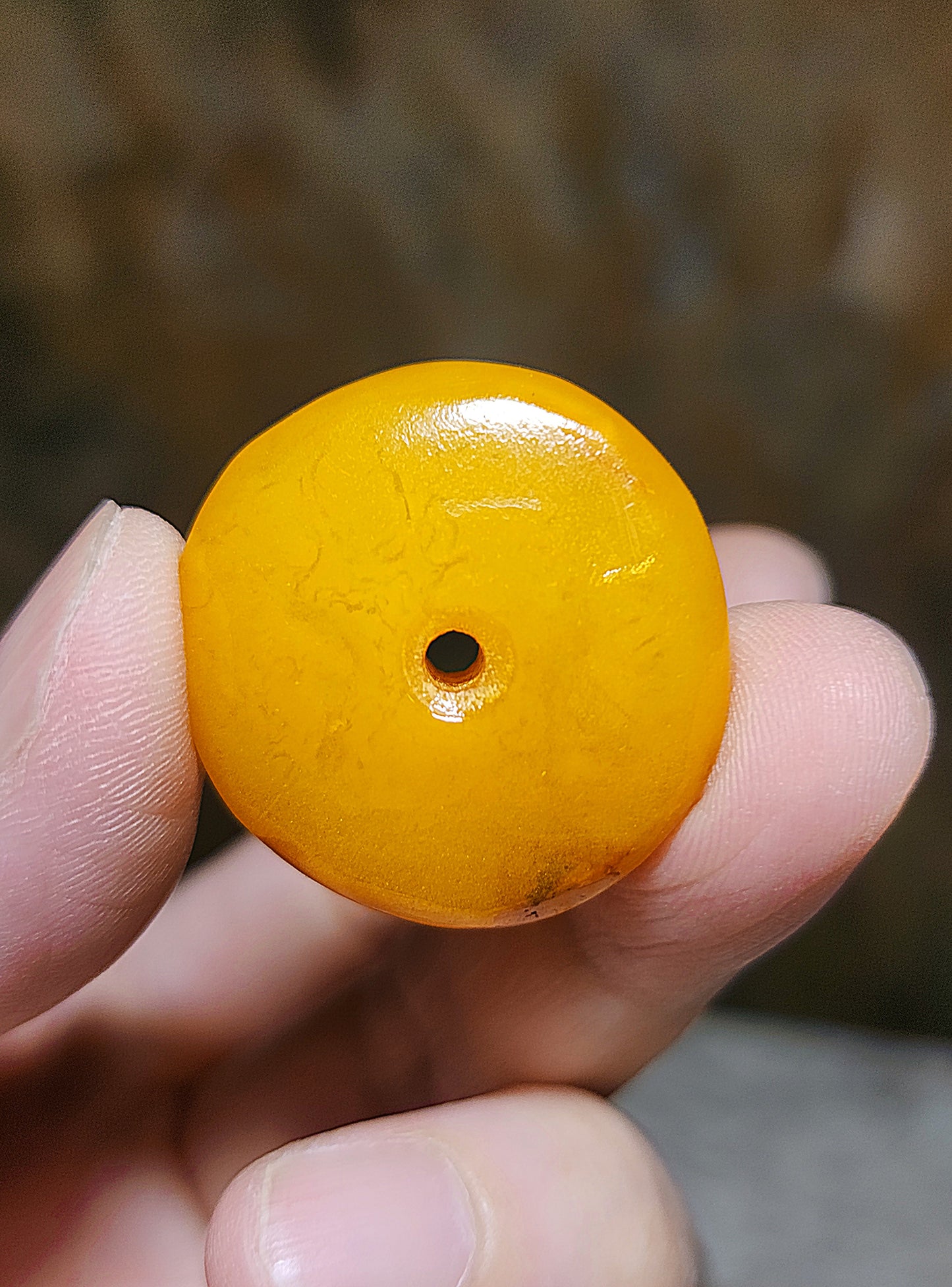 29.5mm Aged handmade Butterscotch Amber Donut pendant (free necklace cord) 29.5毫米手工老蜜蜡平安扣吊坠(送項链绳)