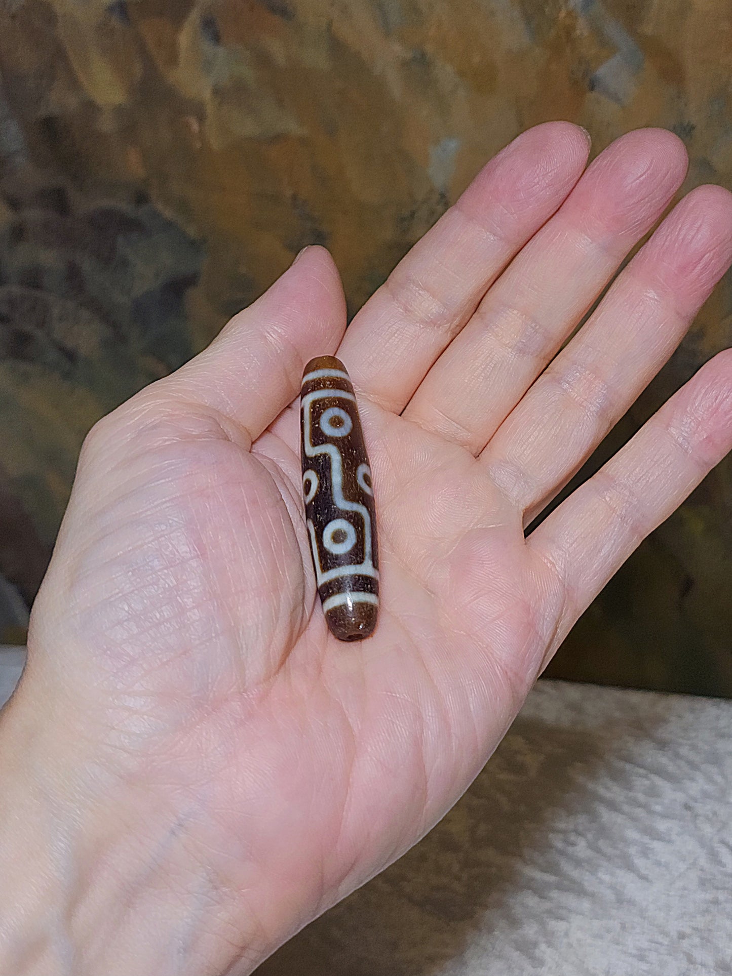 57.3mm Aged Tibetan Agate Nine Eyes Dzi (free necklace cord) 57.3毫米西藏老矿玛瑙九眼天珠(送項链绳)