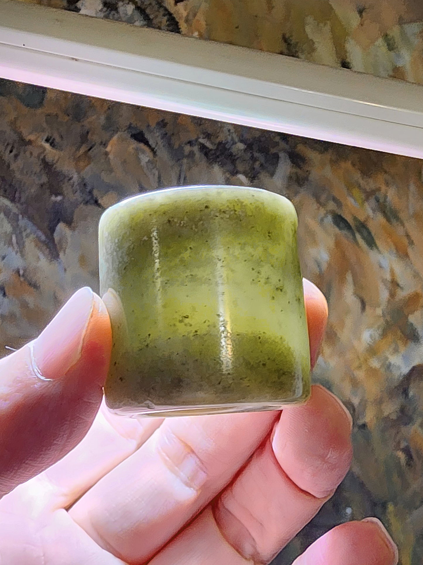 21.8mm Nephrite light greenish whitish thumb ring (with certificate) 21.8毫米和田玉青白扳指(带证书)