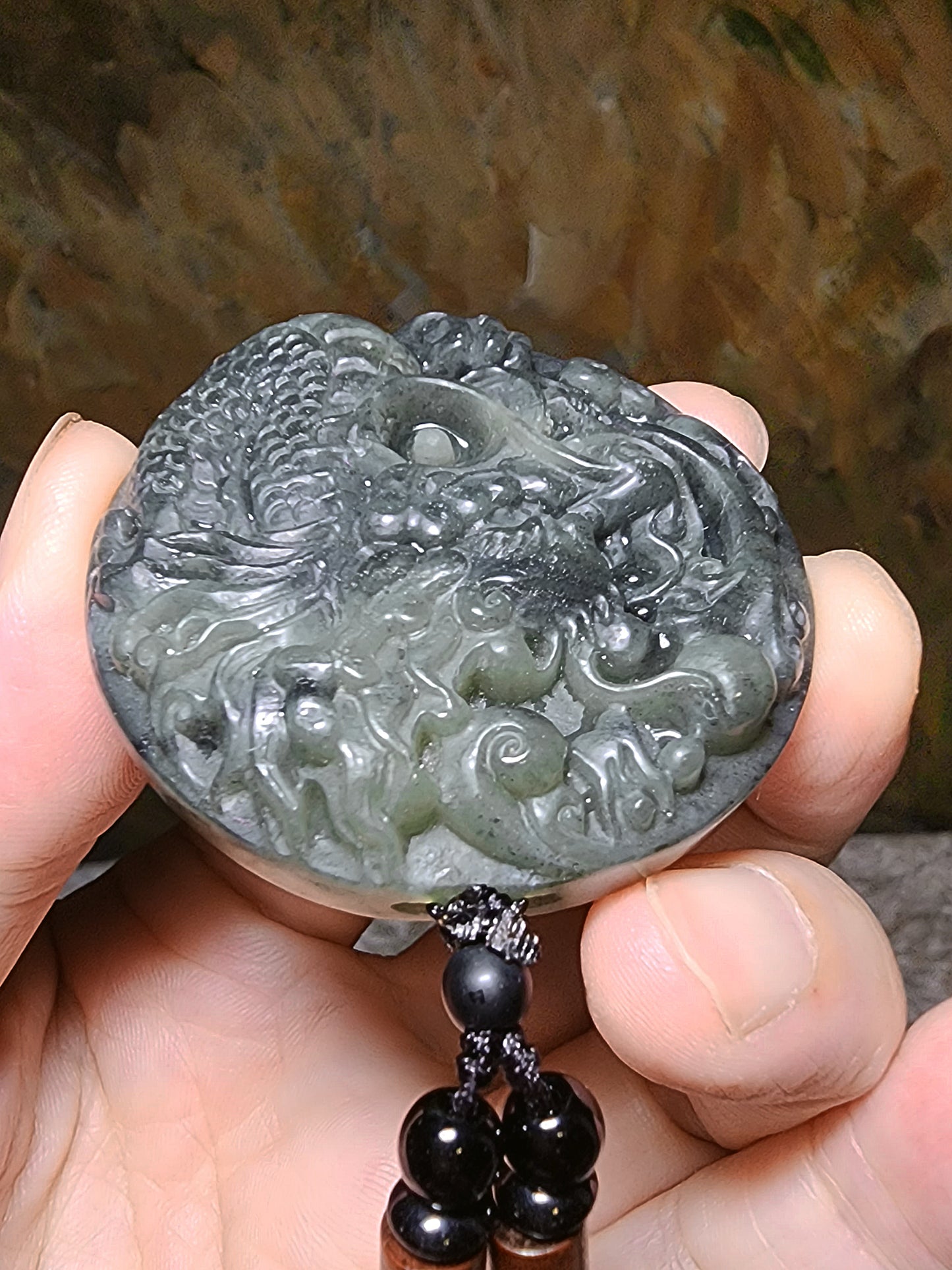 Natural Nephrite greenish Qinghua large Dragon pendant (with certificate) 和田玉绿青花大龙牌(带证书)