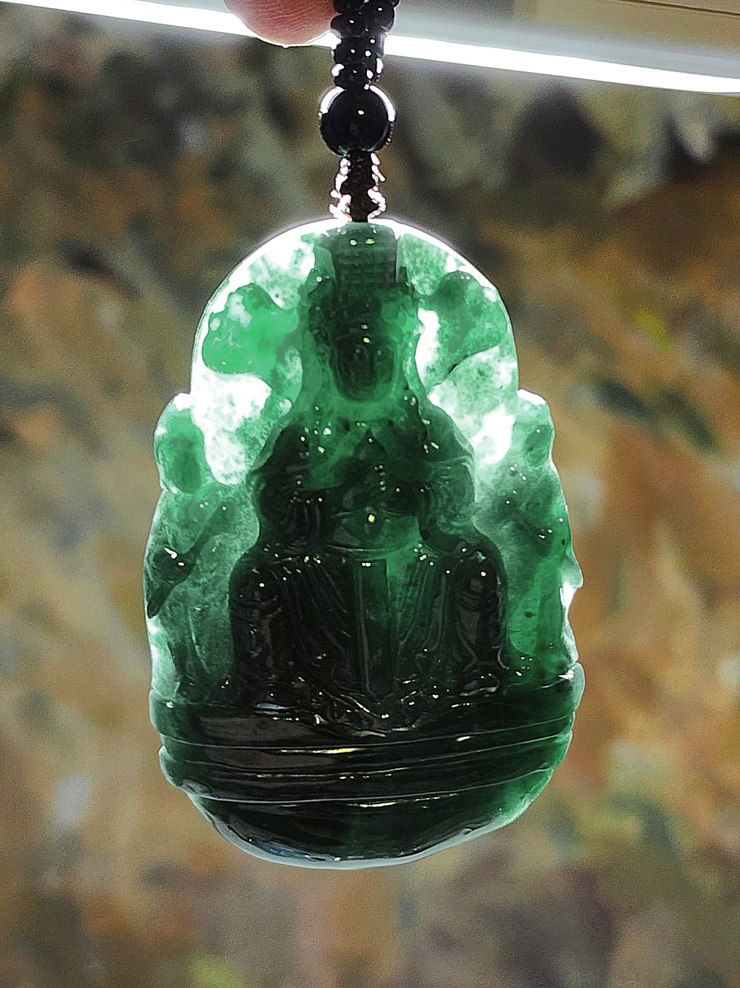 Type A Jadeite green with blue hue Maju (Ocean Goddess) pendant (with certificate) 翡翠绿帶蓝调妈祖吊坠(带证书)