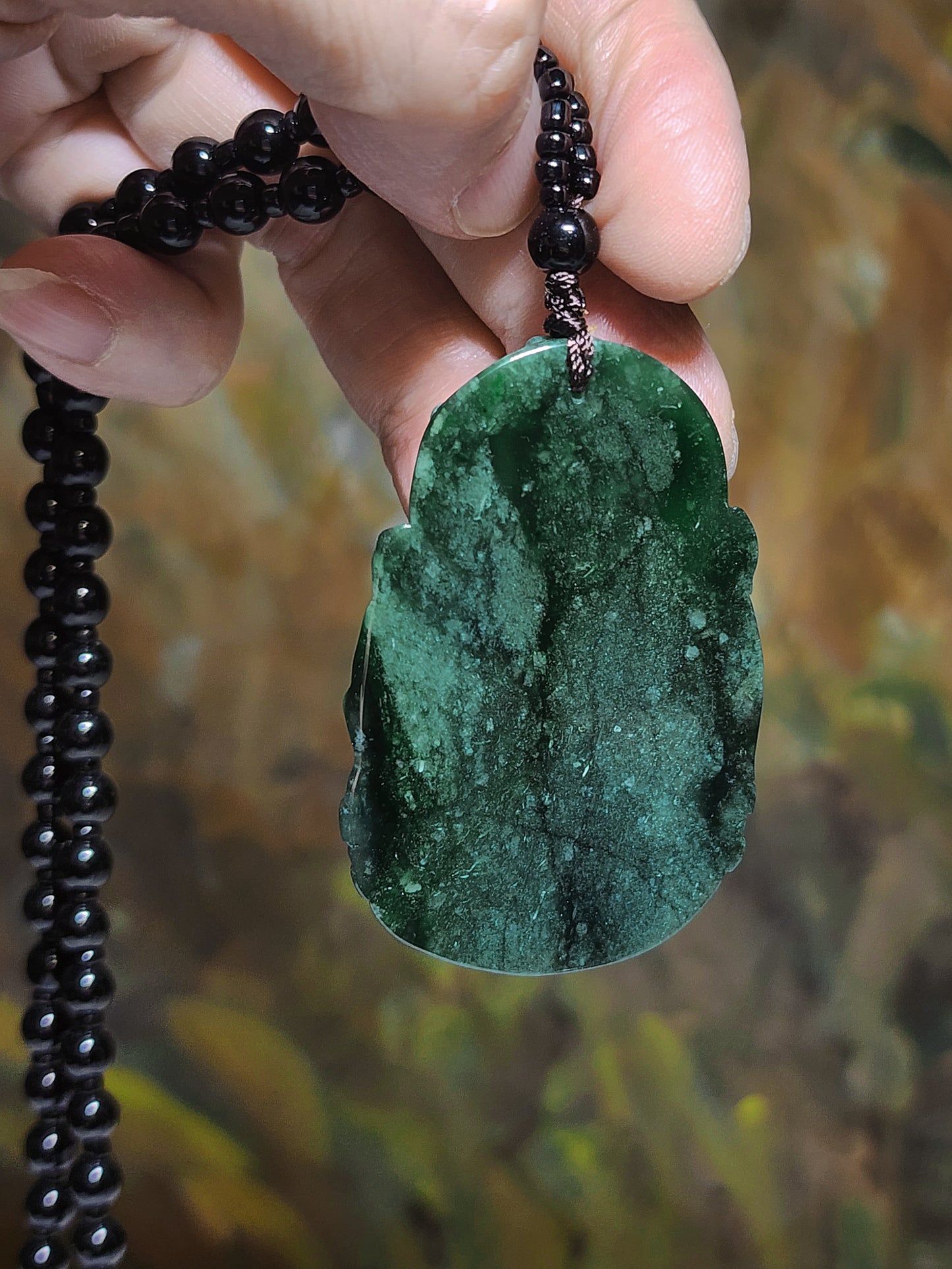Type A Jadeite green with blue hue Maju (Ocean Goddess) pendant (with certificate) 翡翠绿帶蓝调妈祖吊坠(带证书)