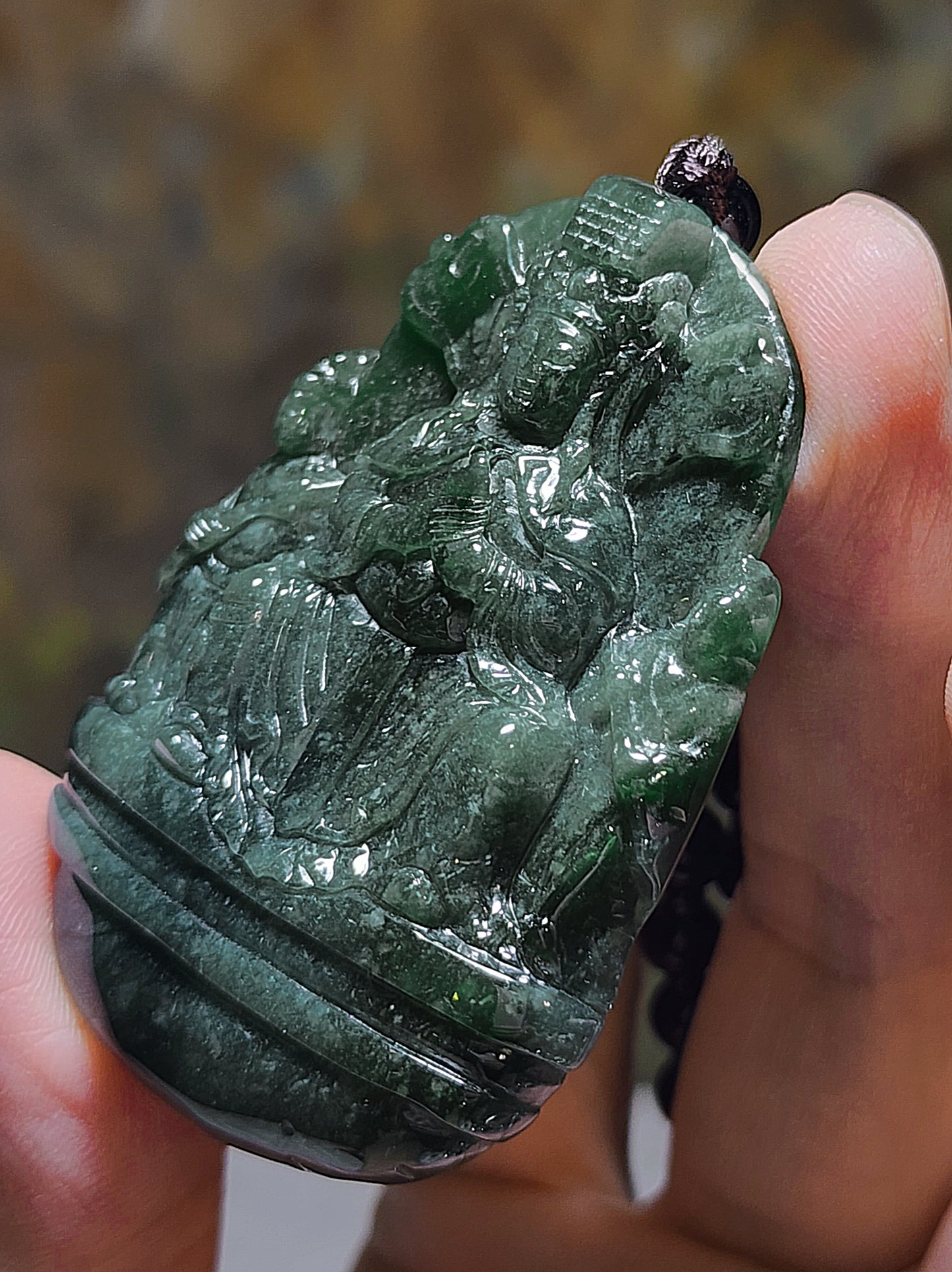 Type A Jadeite green with blue hue Maju (Ocean Goddess) pendant (with certificate) 翡翠绿帶蓝调妈祖吊坠(带证书)
