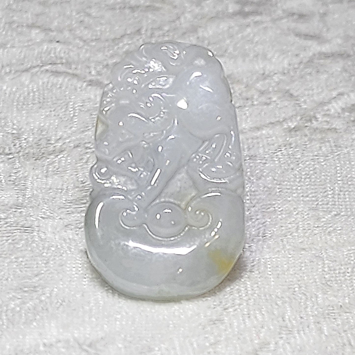 Type A Jadeite Chinese Zodiac Ox pendant (free necklace cord) 翡翠生肖牛吊坠(送項链绳)