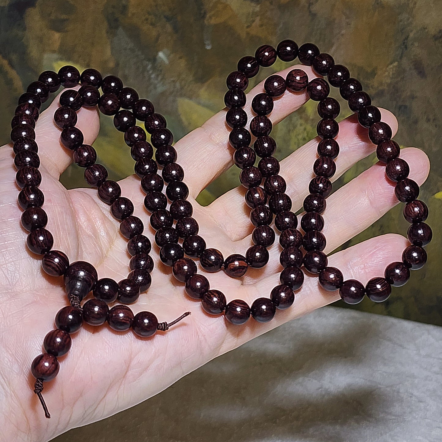 8.1mm Premium aged Hainan Chinese Fragrant Rosewood (Dalbergia odorifera) high natural oil content 110 beads Mala necklace 8.1毫米海南黄花梨(降香黄檀)老油梨110颗念珠/項链