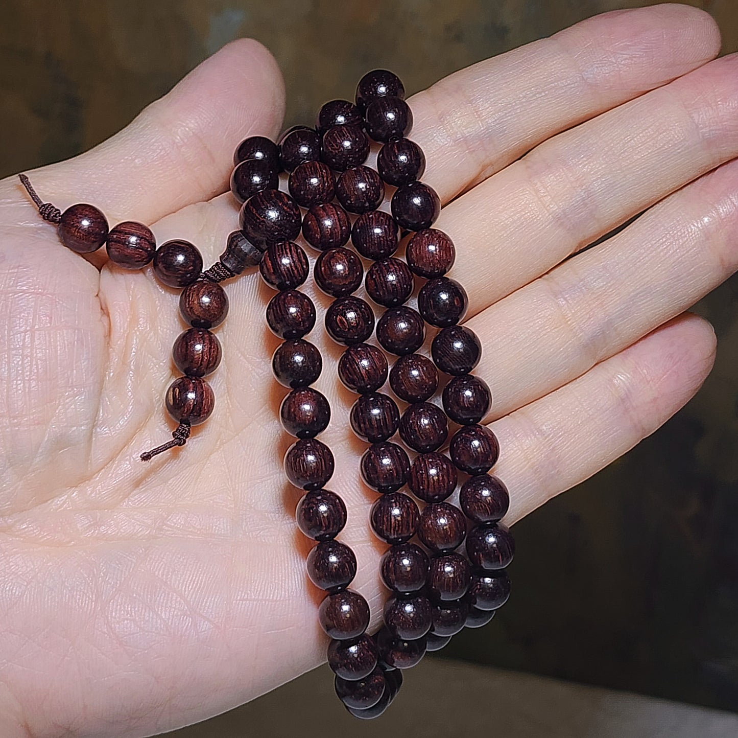 8.1mm Premium aged Hainan Chinese Fragrant Rosewood (Dalbergia odorifera) high natural oil content 110 beads Mala necklace 8.1毫米海南黄花梨(降香黄檀)老油梨110颗念珠/項链