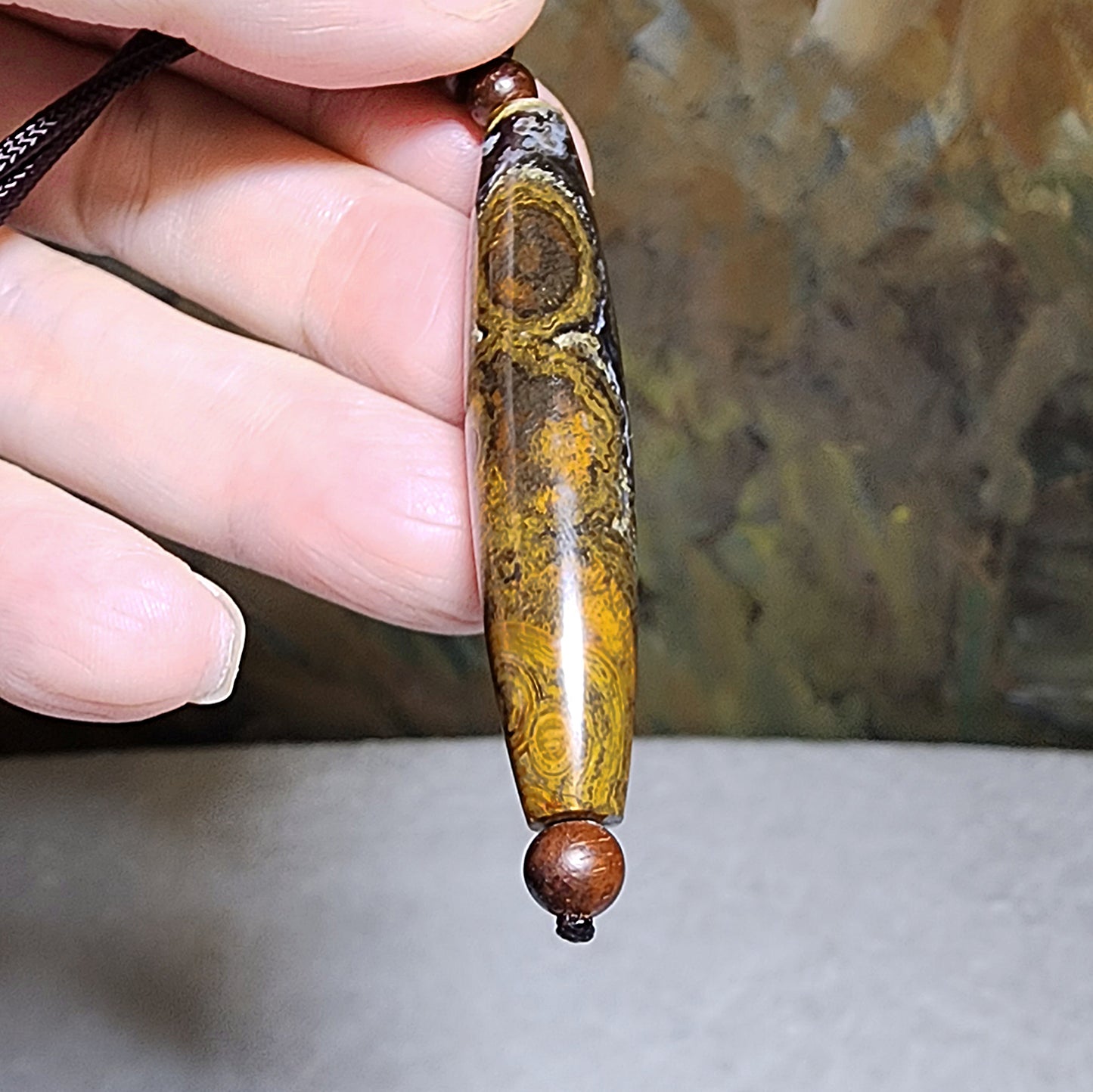 59.3mm Tibetan Meng Tianzhu Natural Eyes 3 Eyes Dzi pendant 59.3毫米九眼页岩蒙天珠天眼三眼吊坠