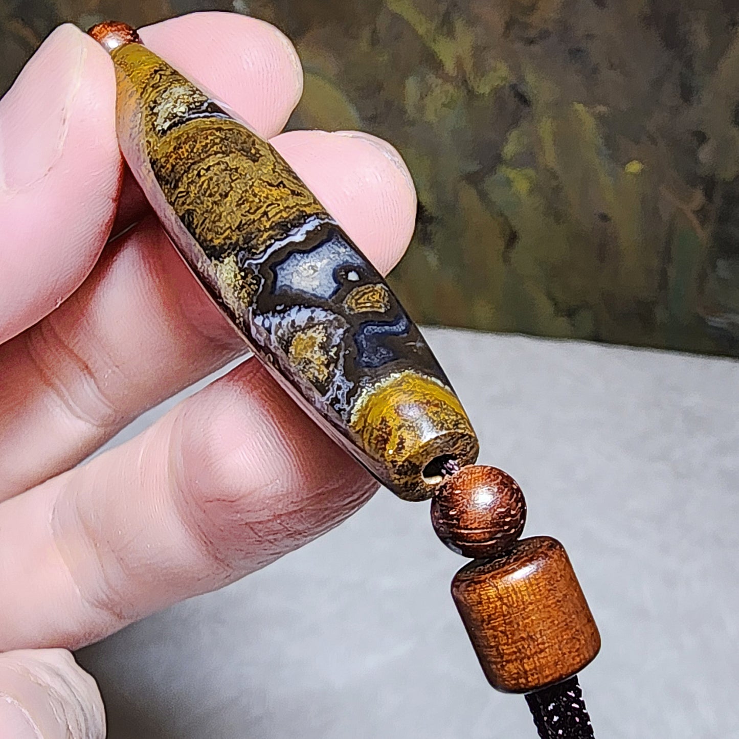 59.3mm Tibetan Meng Tianzhu Natural Eyes 3 Eyes Dzi pendant 59.3毫米九眼页岩蒙天珠天眼三眼吊坠