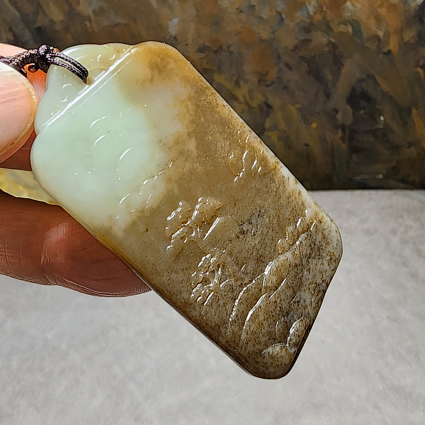 Premium Nephrite caramel brown & white Chinese Landscape Jade pendant (with certificate) 和田玉且末糖高青白山水意境吊坠(带证书)
