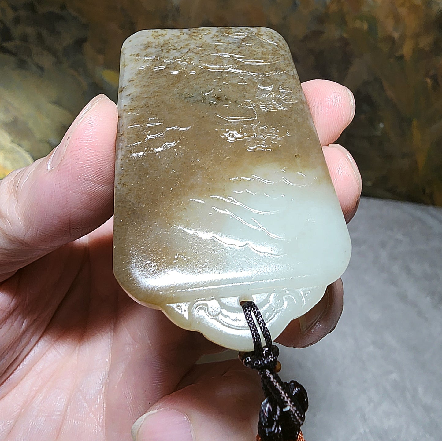 Premium Nephrite caramel brown & white Chinese Landscape Jade pendant (with certificate) 和田玉且末糖高青白山水意境吊坠(带证书)