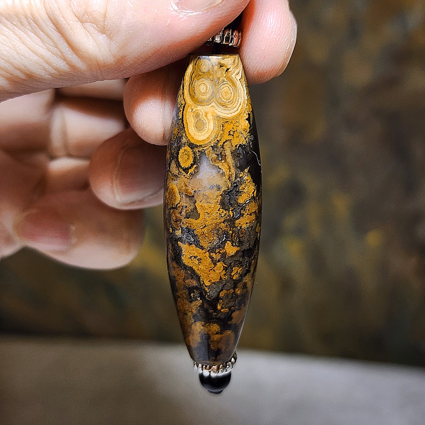 52mm Tibetan Meng Tianzhu Natural Eyes natural Dragon totem Dzi pendant 52毫米九眼页岩蒙天珠天眼多眼天然龙纹吊坠