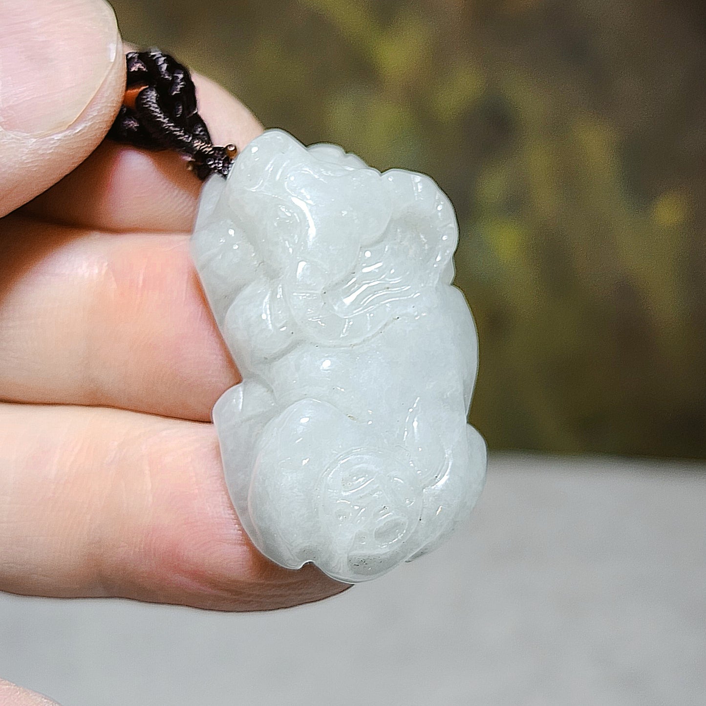 39mm Type A Jadeite light green 3 dimensional Chinese Zodiac Ox Jade pendant (with certificate) 39毫米翡翠淡绿立体生肖牛吊坠(带证书)