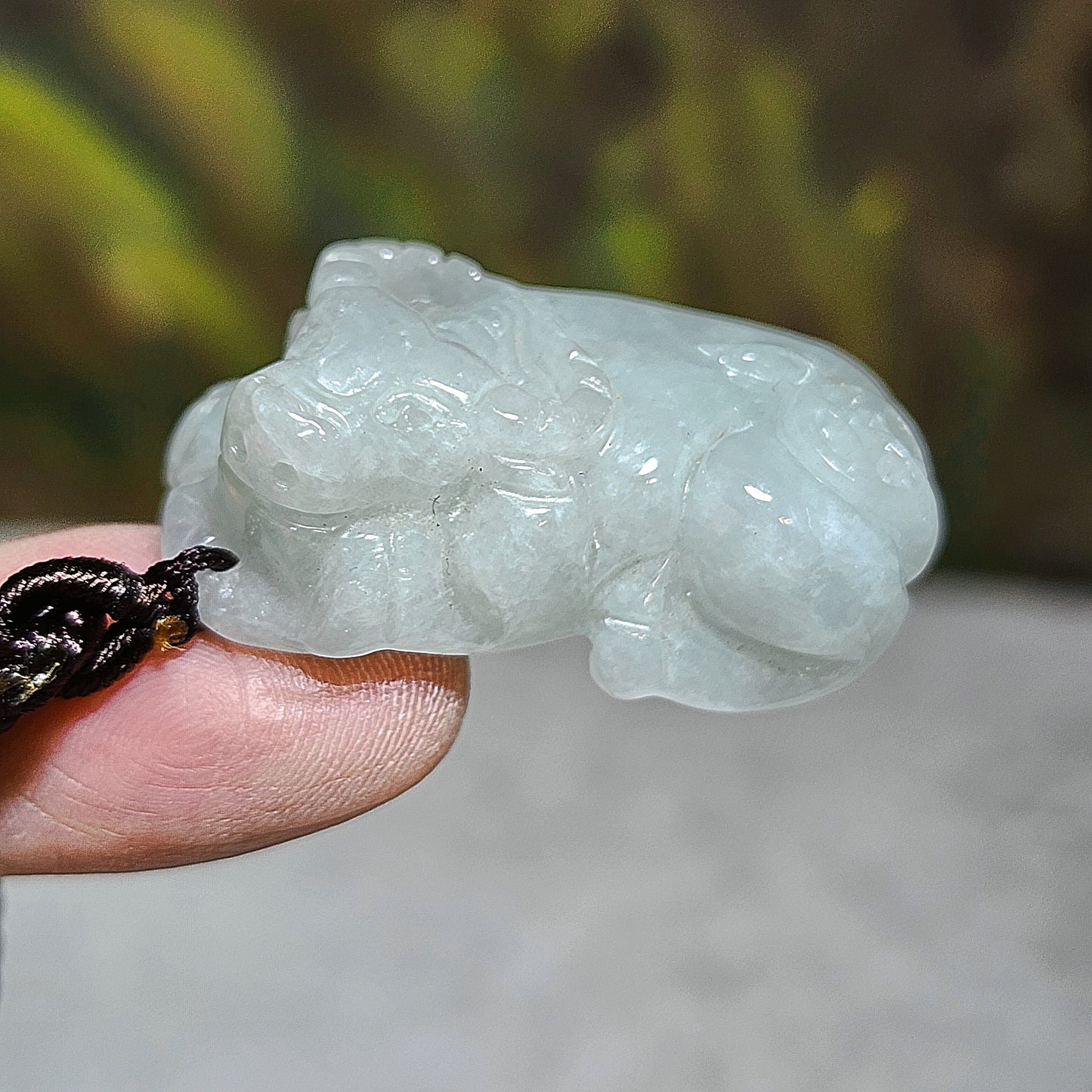 39mm Type A Jadeite light green 3 dimensional Chinese Zodiac Ox Jade pendant (with certificate) 39毫米翡翠淡绿立体生肖牛吊坠(带证书)
