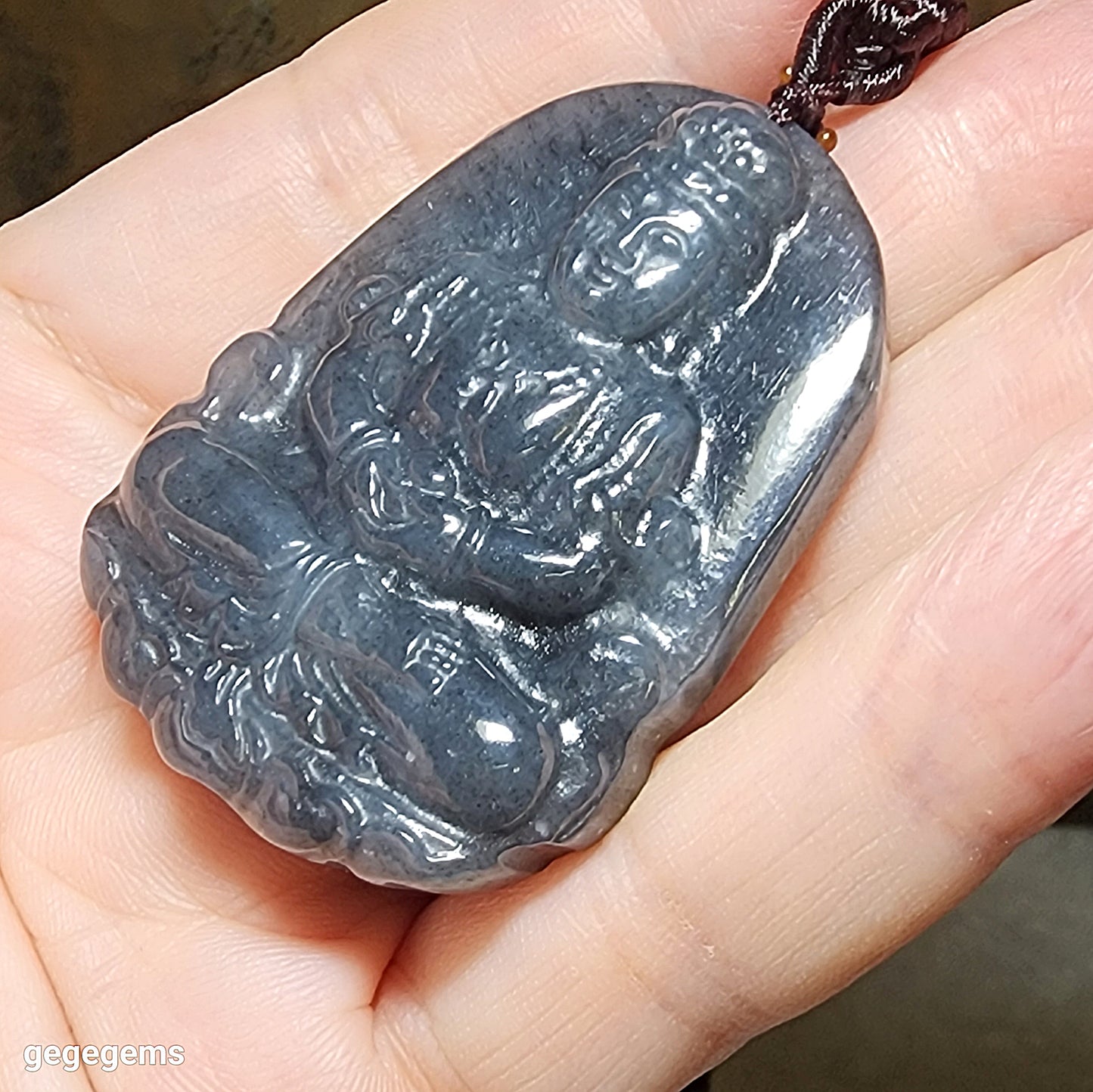 Premium natural Nephrite Qinghua (black & white) Guan Yin Jade pendant (with certificate) 和田玉新疆青花(黑白)观音吊坠(带证书)