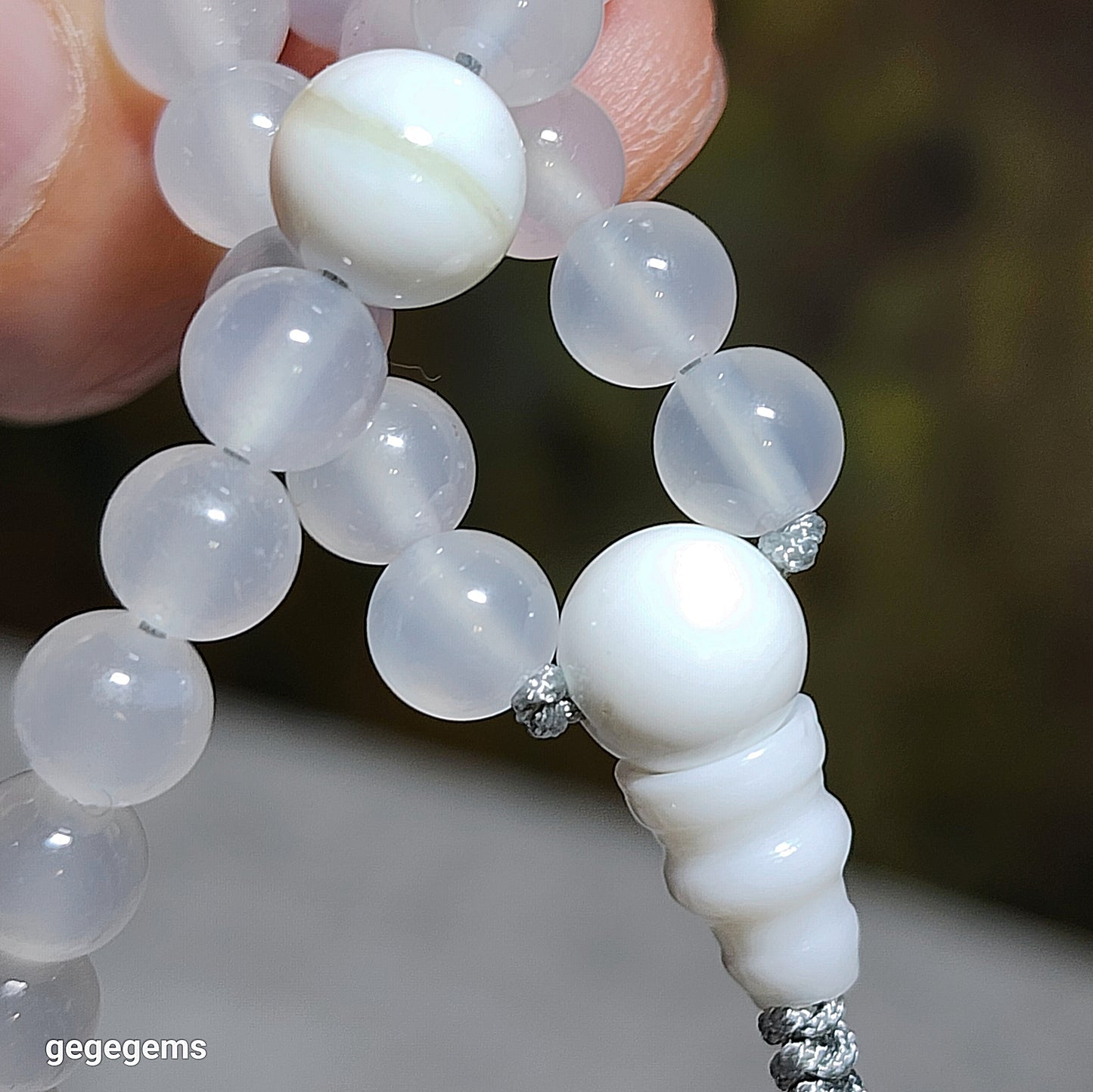 Gegegems Creation 6mm Premium Icy white Chalcedony with 8mm Che Qu Medicine Dzi Lotus &Hulu 108 mala necklace 优质冰白玉髓硨磲药师珠蓮花珠三通108念珠項链