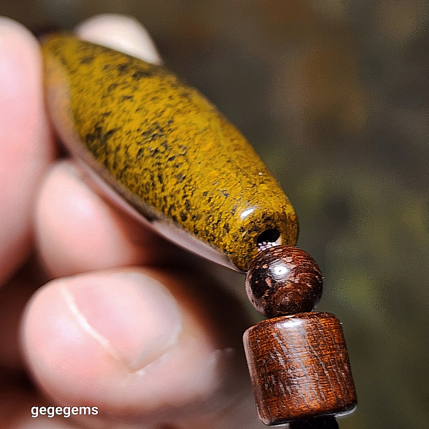 45.8mm Tibetan Meng Tianzhu small natural eyes Dzi pendant 45.8毫米九眼页岩鱼籽老料小眼睛蒙天珠吊坠