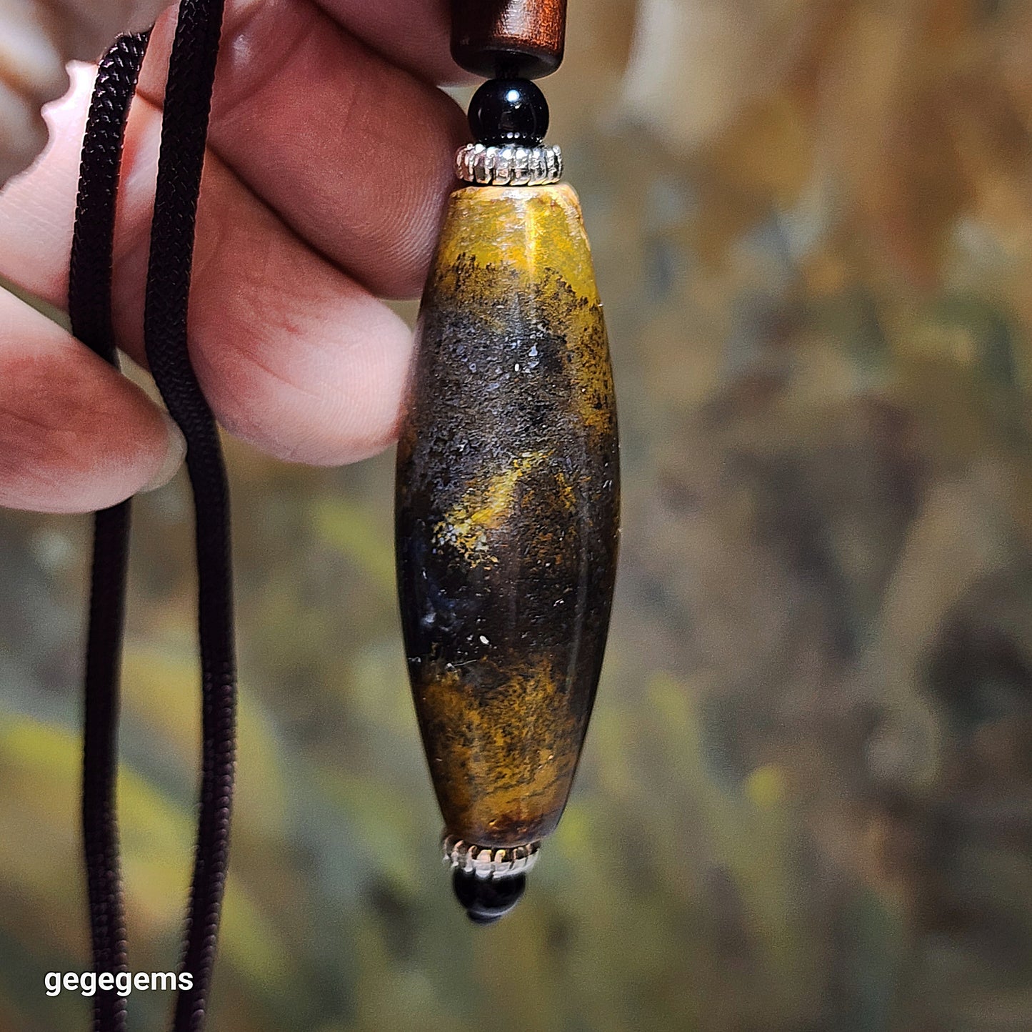 50mm Tibetan Meng Tianzhu natural eyes 9 Eyes Dzi pendant 老料九眼页岩天眼九眼蒙天珠吊坠