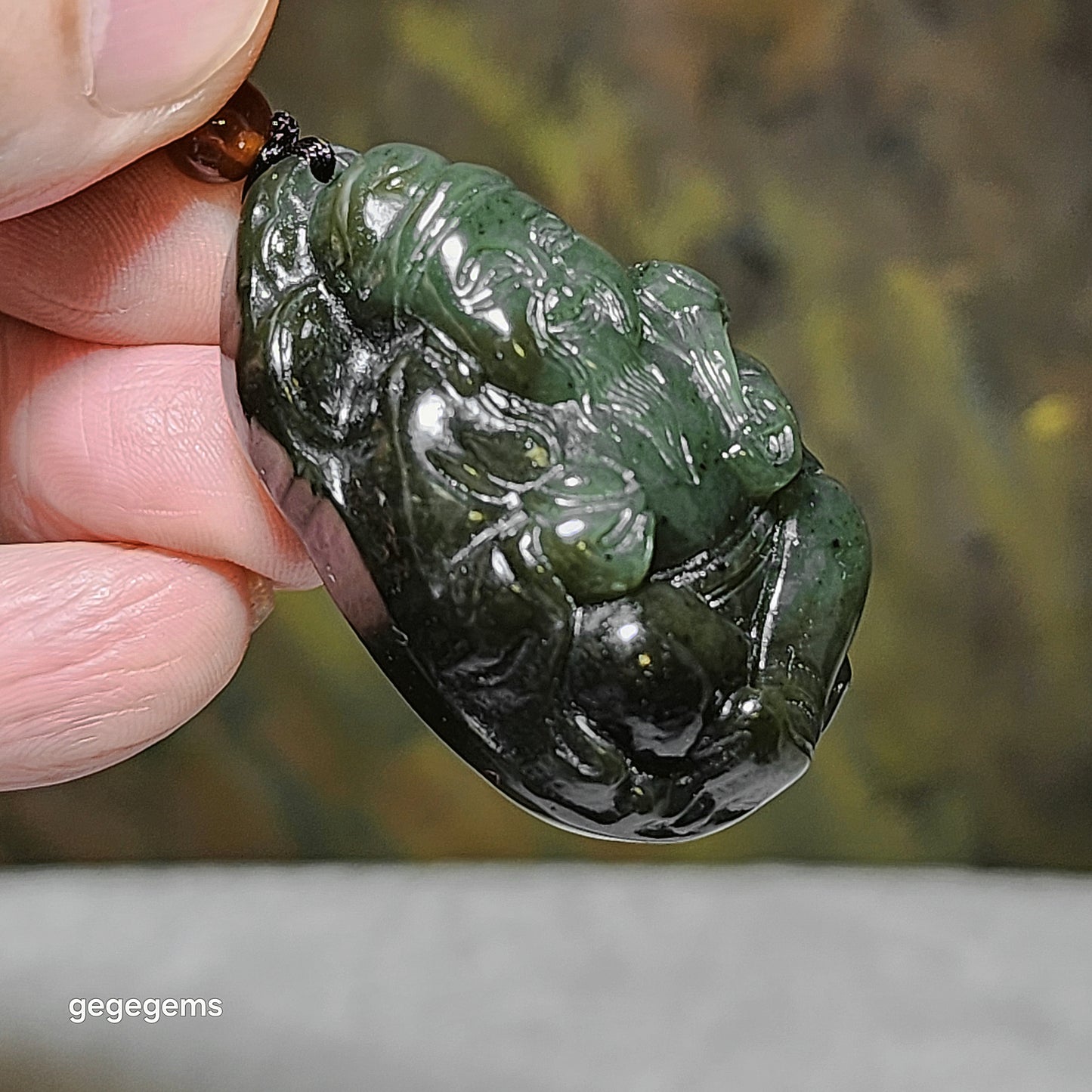 Premium Nephrite yellowish green biyu God of Wealth pendant (with certificate) 精品和田玉碧玉黃绿财神吊坠(带证书)