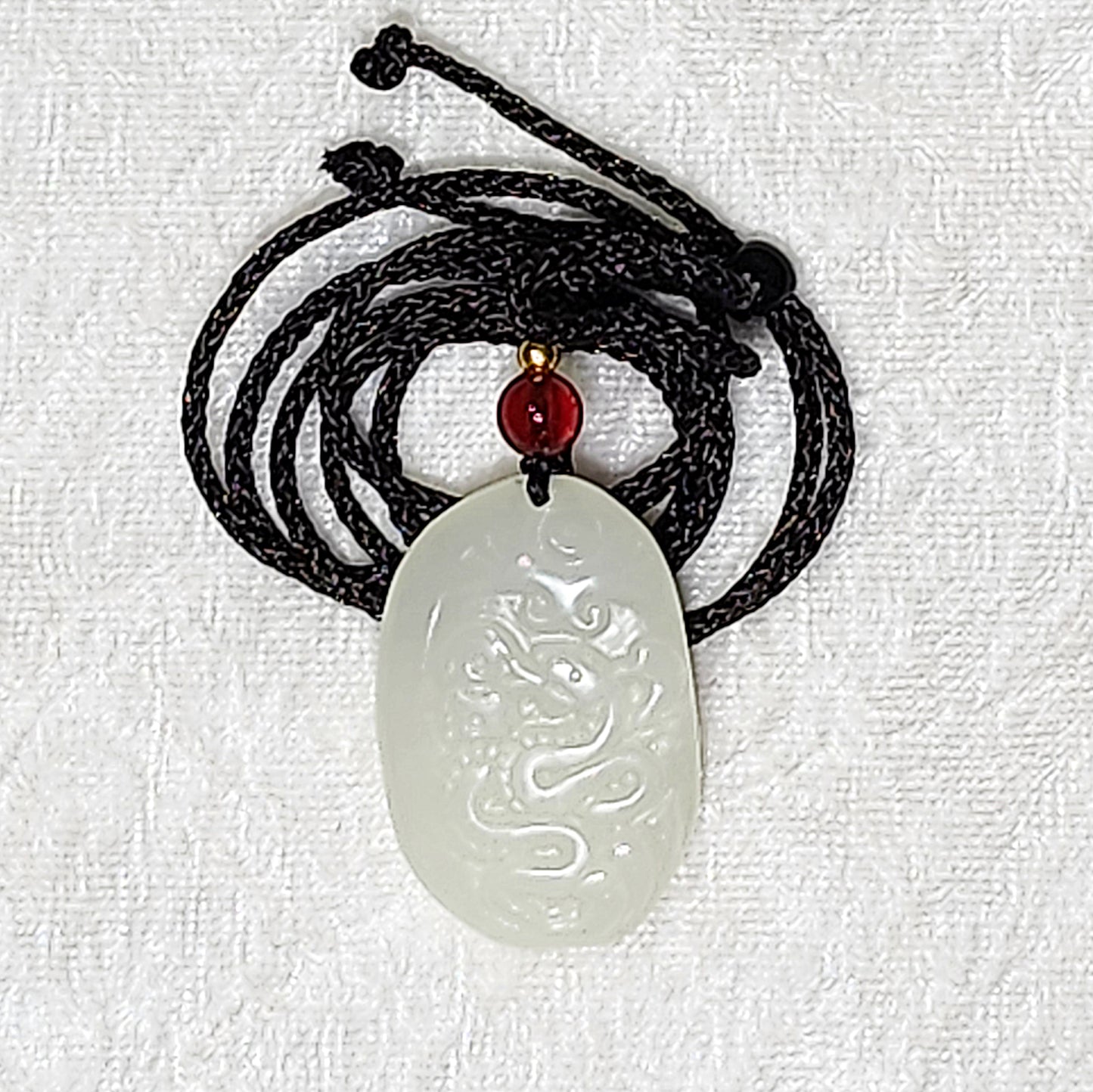 Premium Nephrite good greasiness white Snake Jade pendant (with certificate) 精品和田玉润白蛇吊坠(带证书)