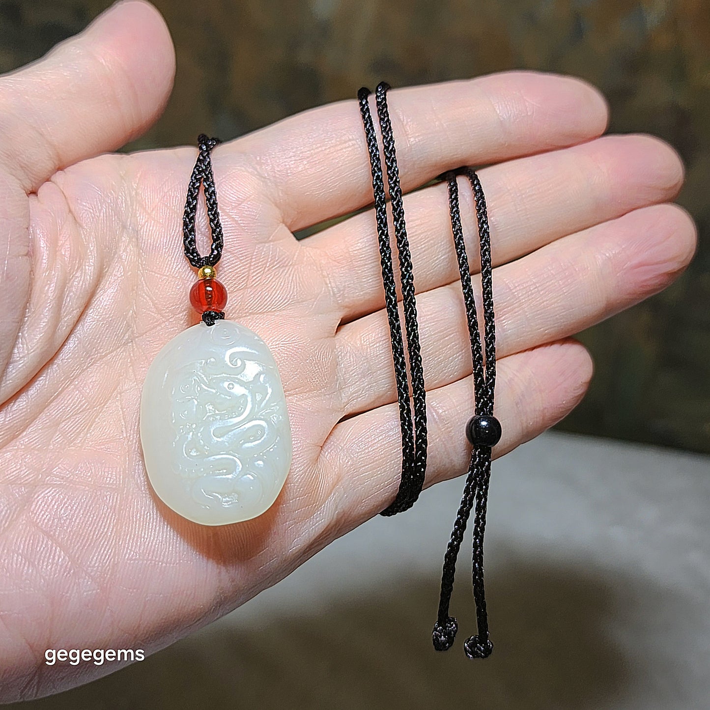 Premium Nephrite good greasiness white Snake Jade pendant (with certificate) 精品和田玉润白蛇吊坠(带证书)