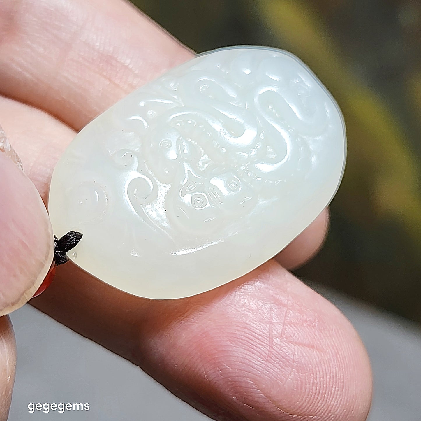 Premium Nephrite good greasiness white Snake Jade pendant (with certificate) 精品和田玉润白蛇吊坠(带证书)