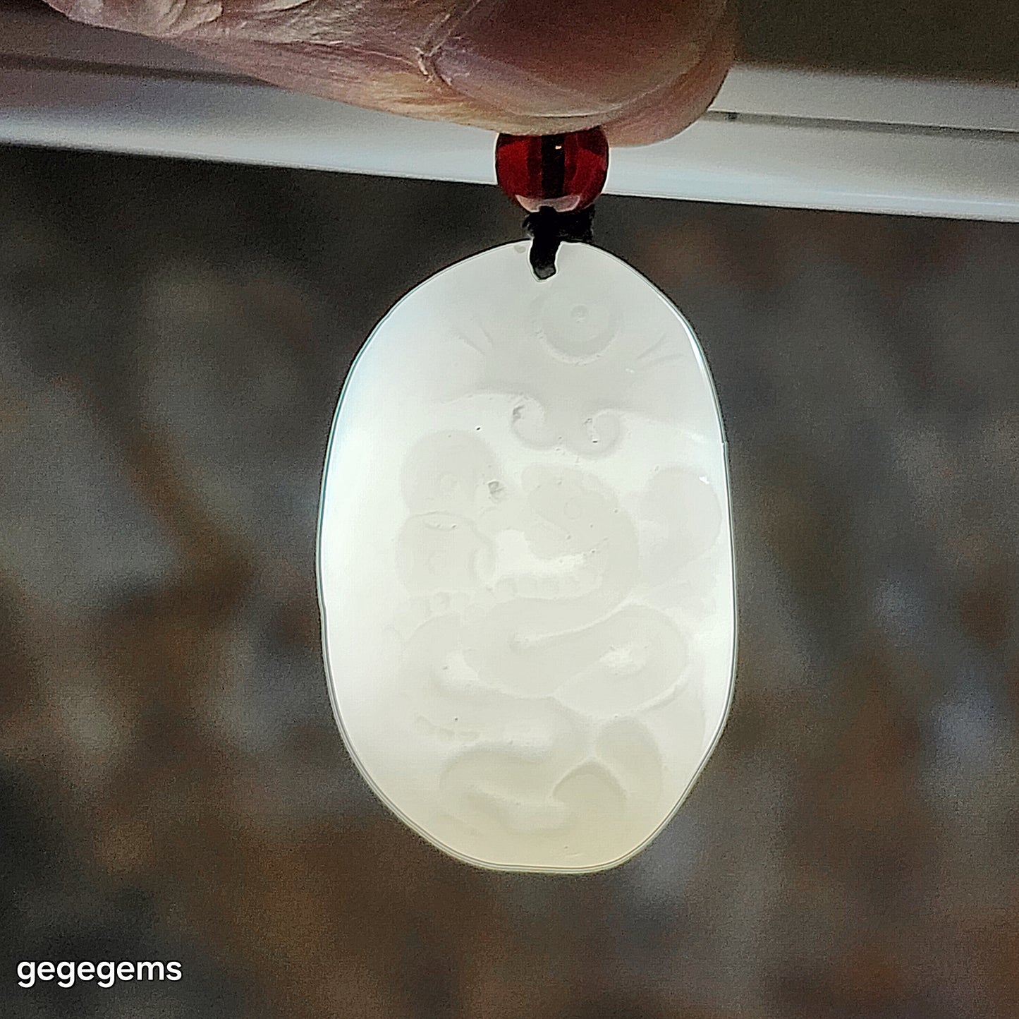 Premium Nephrite good greasiness white Snake Jade pendant (with certificate) 精品和田玉润白蛇吊坠(带证书)