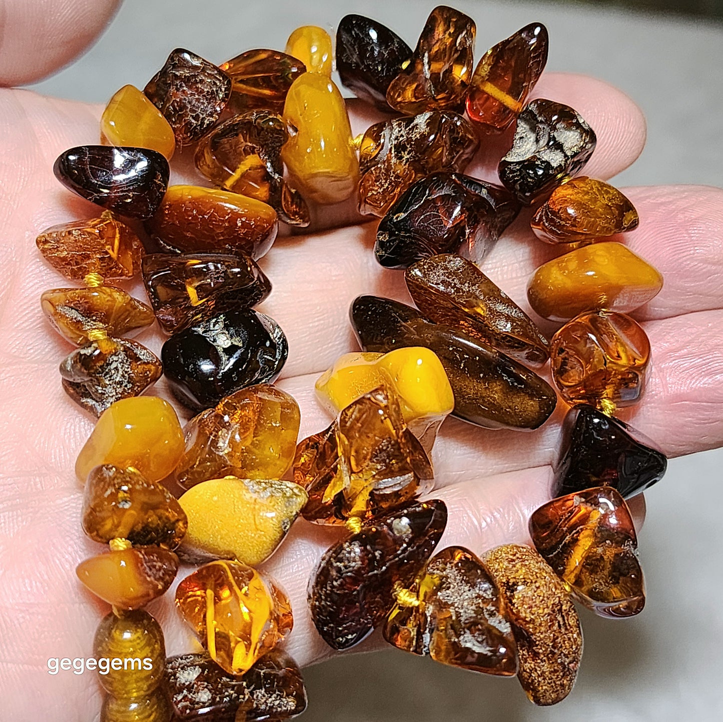 Gegegems Collection 39g premium Baltic wine red & golden yellow Amber and Butterscotch Amber freeform progressive size necklace 精品天然波罗的海酒紅金黄琥珀蜜蜡塔链項链