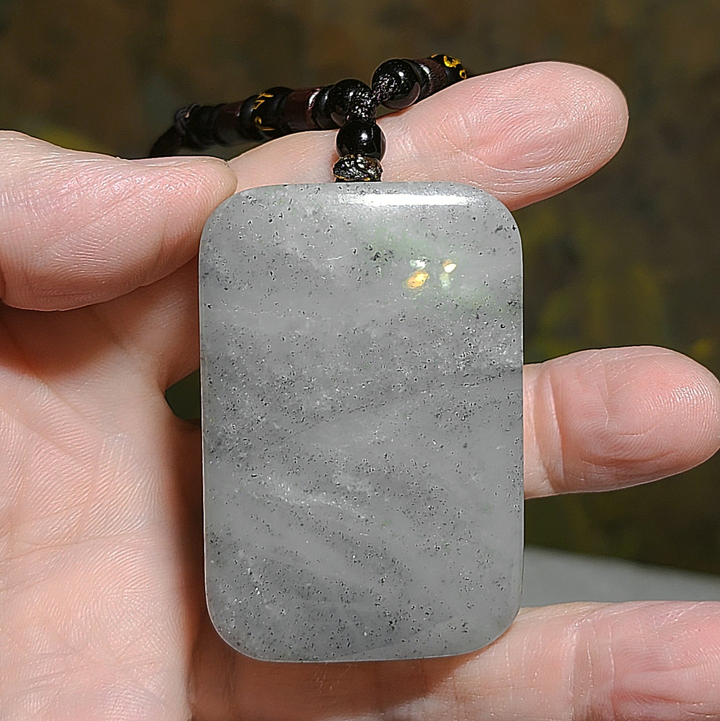 67.8 grams Premium Nephrite qinghua (black and white) Wu Shi Pai natural landscape pattern pendant (with certificate) 精品大号新疆和田玉青花(黑白)无事牌天然山水纹路意境吊坠(带证书)