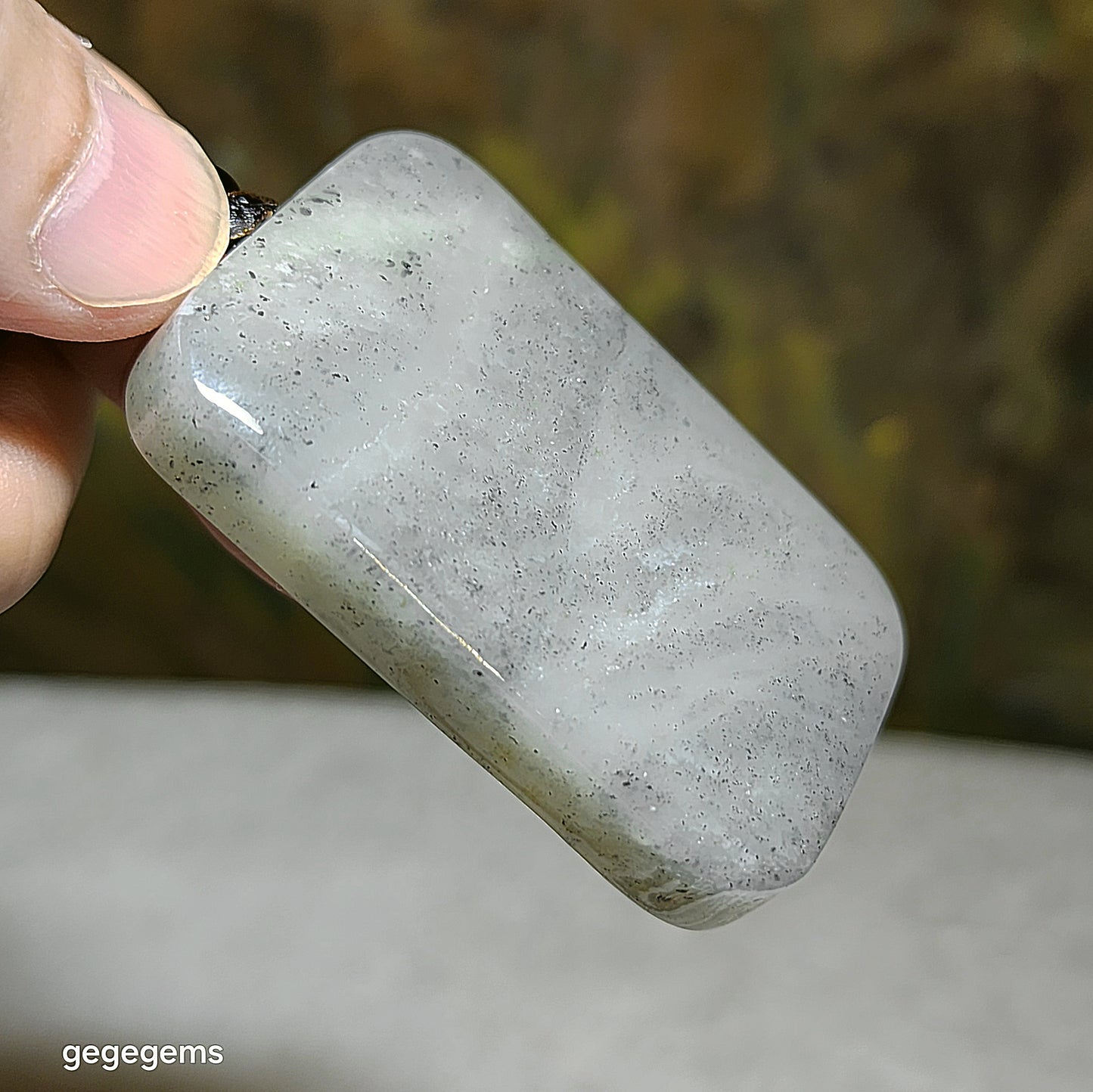 67.8 grams Premium Nephrite qinghua (black and white) Wu Shi Pai natural landscape pattern pendant (with certificate) 精品大号新疆和田玉青花(黑白)无事牌天然山水纹路意境吊坠(带证书)