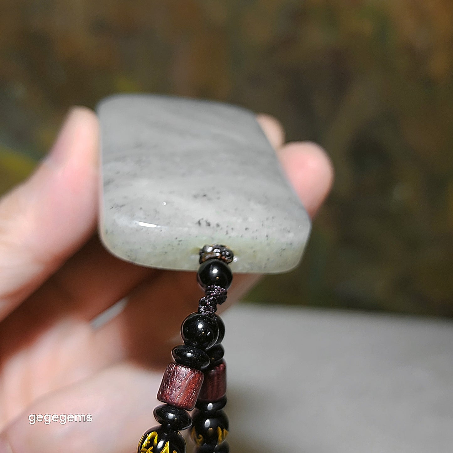 67.8 grams Premium Nephrite qinghua (black and white) Wu Shi Pai natural landscape pattern pendant (with certificate) 精品大号新疆和田玉青花(黑白)无事牌天然山水纹路意境吊坠(带证书)
