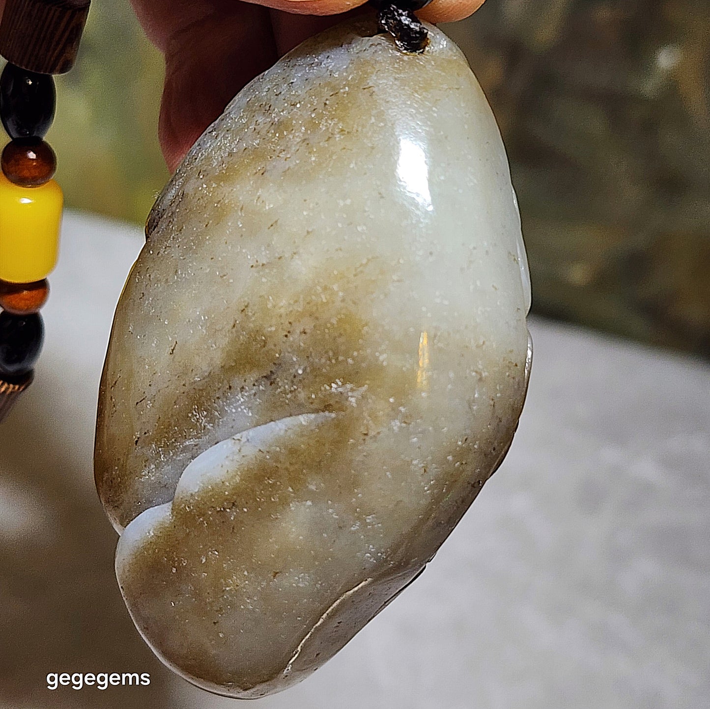 95 grams Premium Nephrite white and caramel brown Bat, Ruyi & Copper Coin handheld/pendant (with certificate) 优质和田玉且末糖白蝙蝠如意铜钱把件大吊坠(带证书)