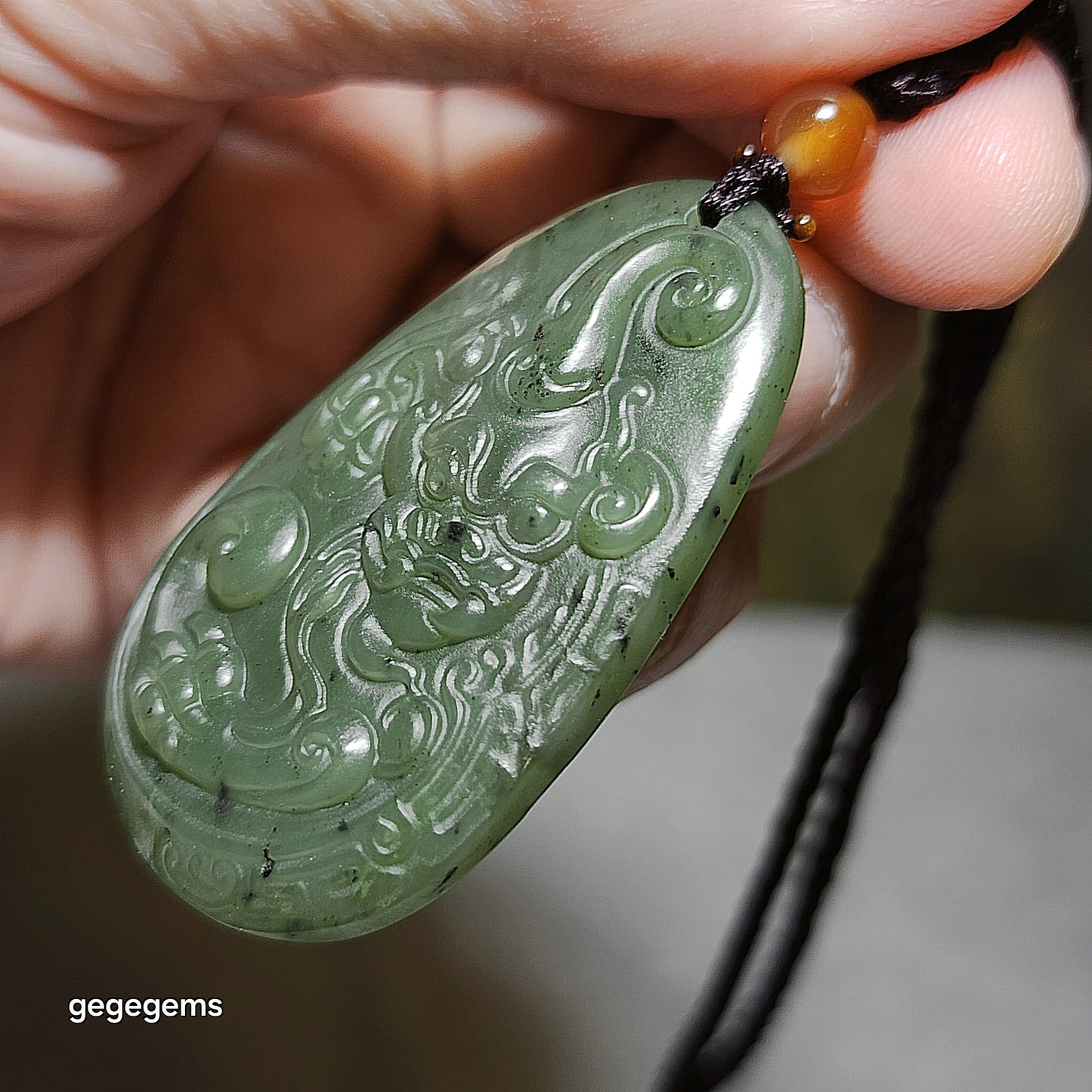 Premium Nephrite Biyu Pi Xiu Ancient Totem Jade pendant (with certificate) 和田玉碧玉貔貅古兽护主吊坠(带证书)