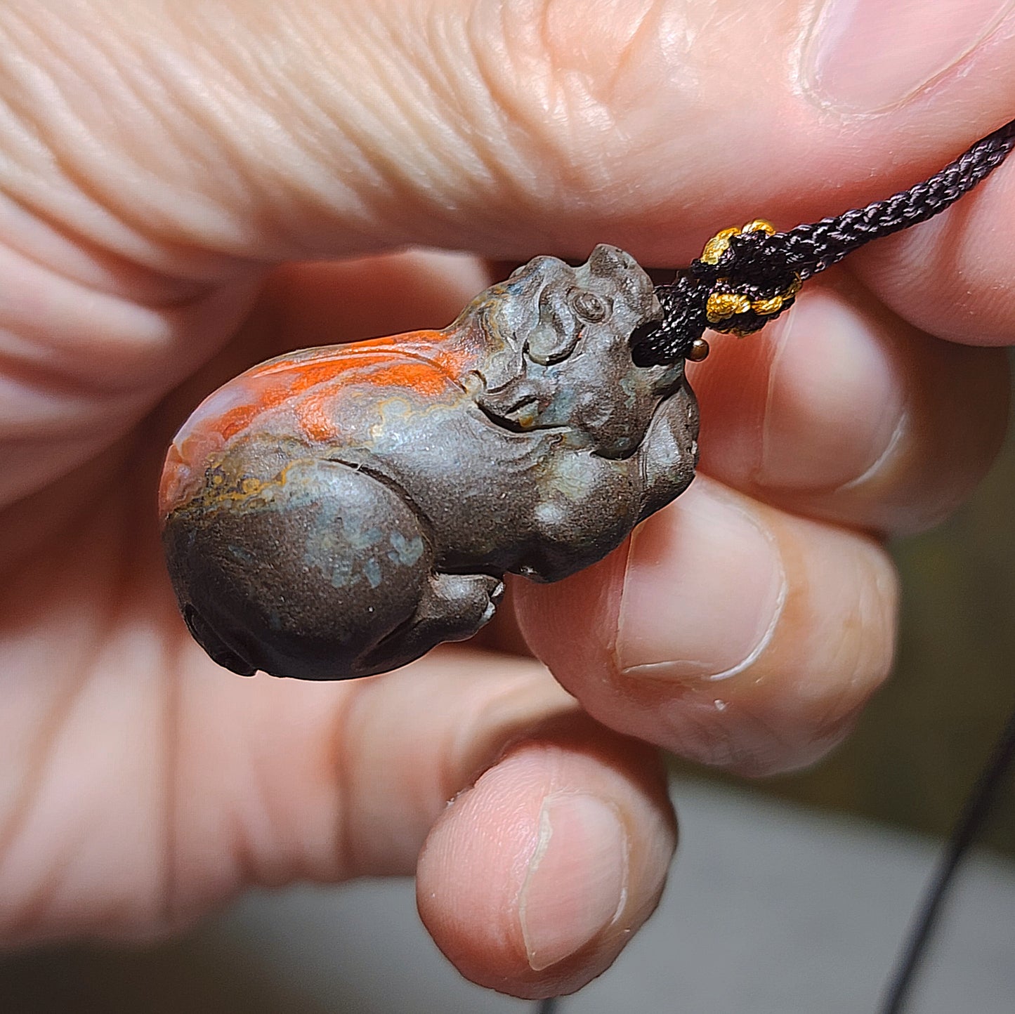 29.8mm Baoshan Nan Hong Adong Zhai with "skin" carved 3 dimensional Pi Xiu pendant 保山南红阿东寨带皮立体貔貅吊坠 #2