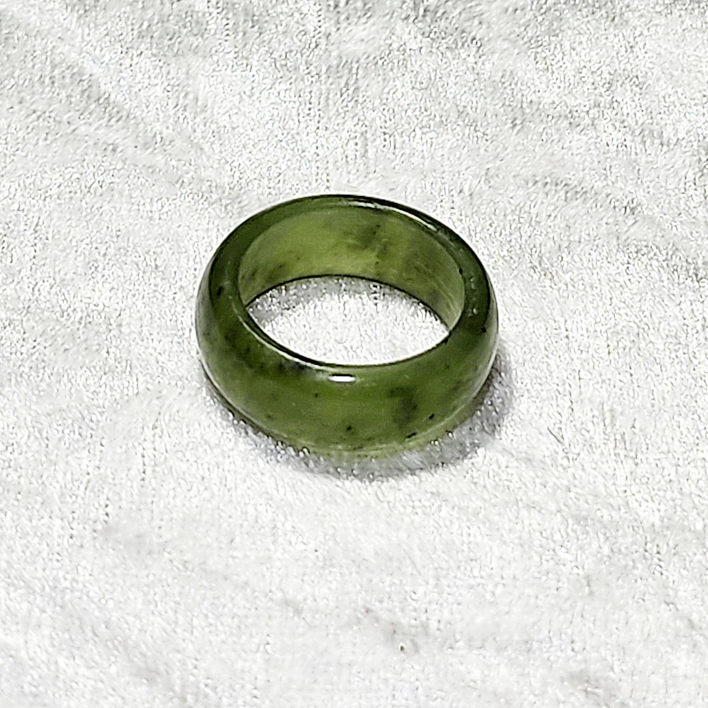 17.3mm Premium Nephrite greenish Jade ring (with certificate) 17.3毫米和田玉碧玉戒指(带证书)