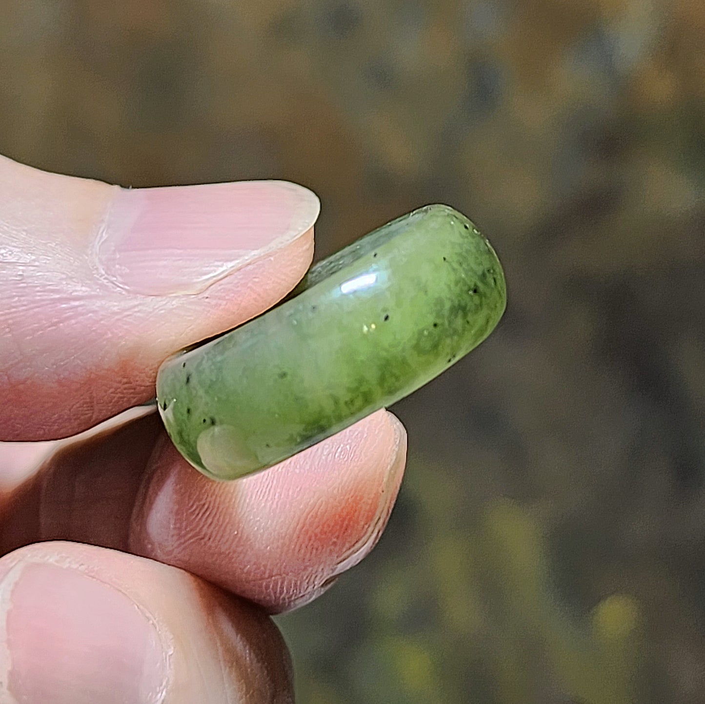17.3mm Premium Nephrite greenish Jade ring (with certificate) 17.3毫米和田玉碧玉戒指(带证书)