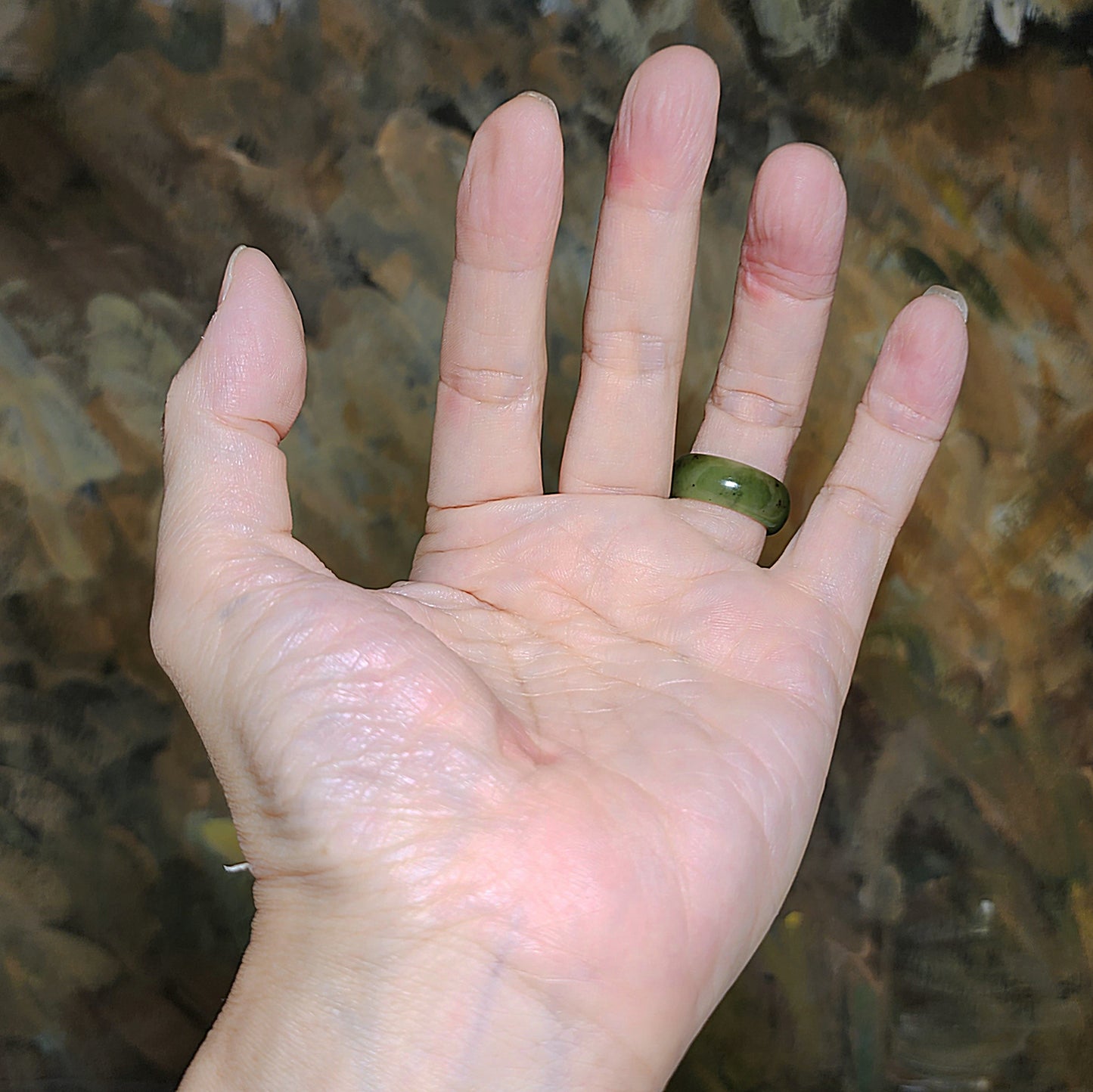 17.3mm Premium Nephrite greenish Jade ring (with certificate) 17.3毫米和田玉碧玉戒指(带证书)