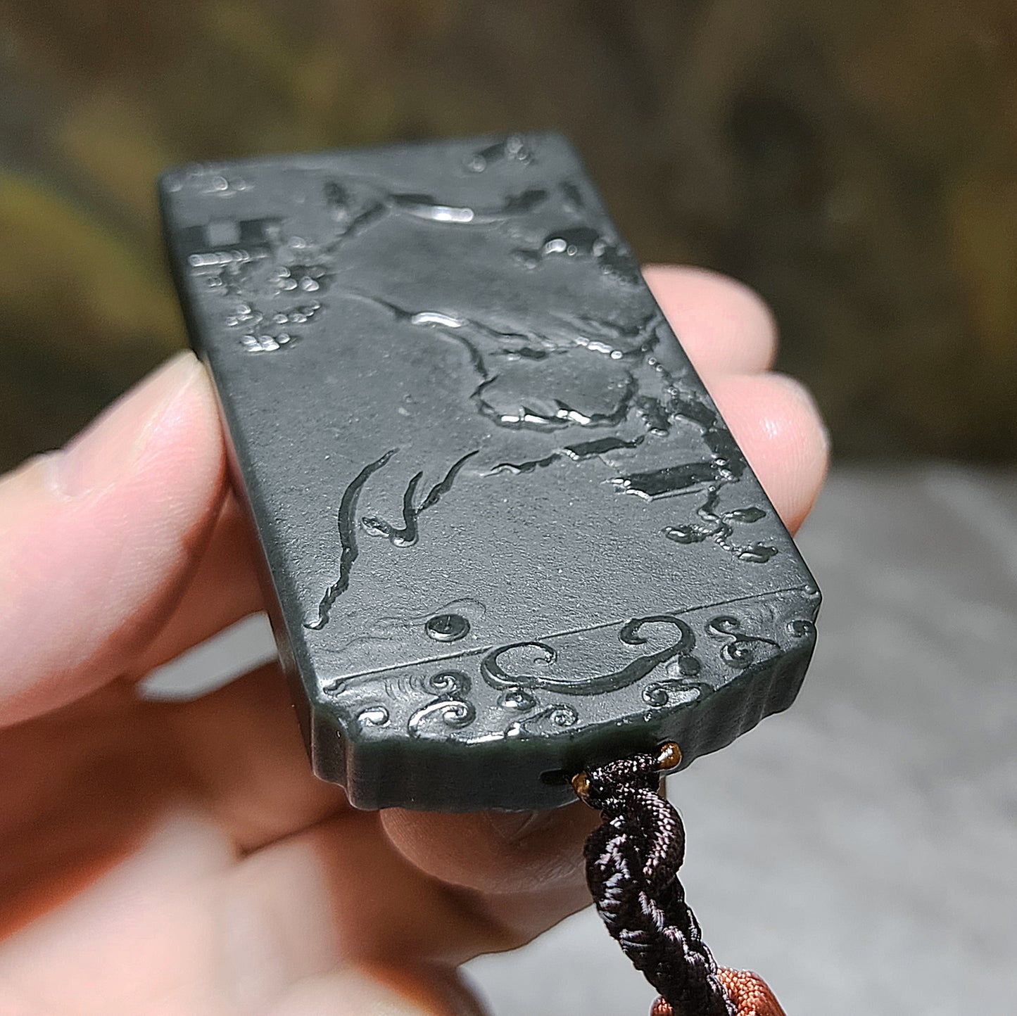Premium Nephrite deep green Landscape 2 sides carvings pendant (with certificate) 精品和田玉塔青深绿双面雕刻山水吊坠(带证书)