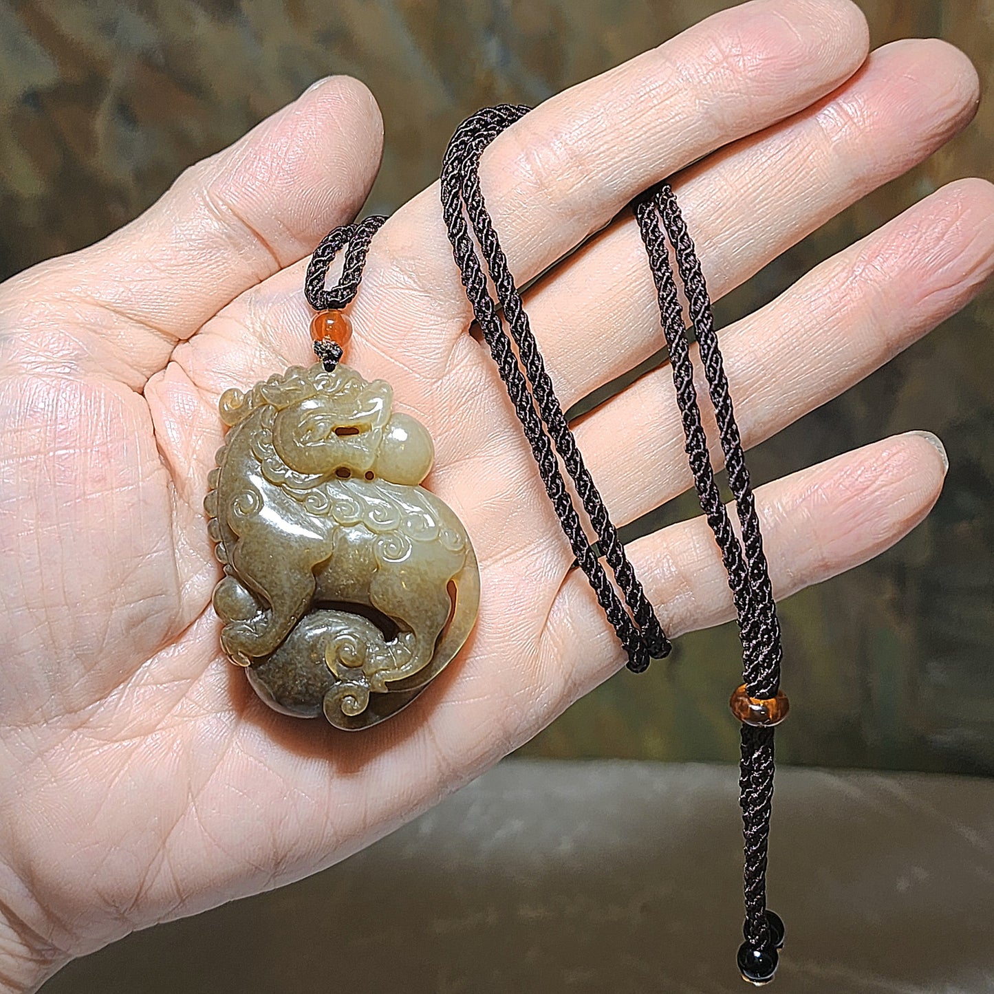 Premium Nephrite caramel brown with some white 2 sides carvings Pi Xiu pendant (with certificate) 精品且末和田玉多糖少许白双面雕刻貔貅吊坠(带证书)